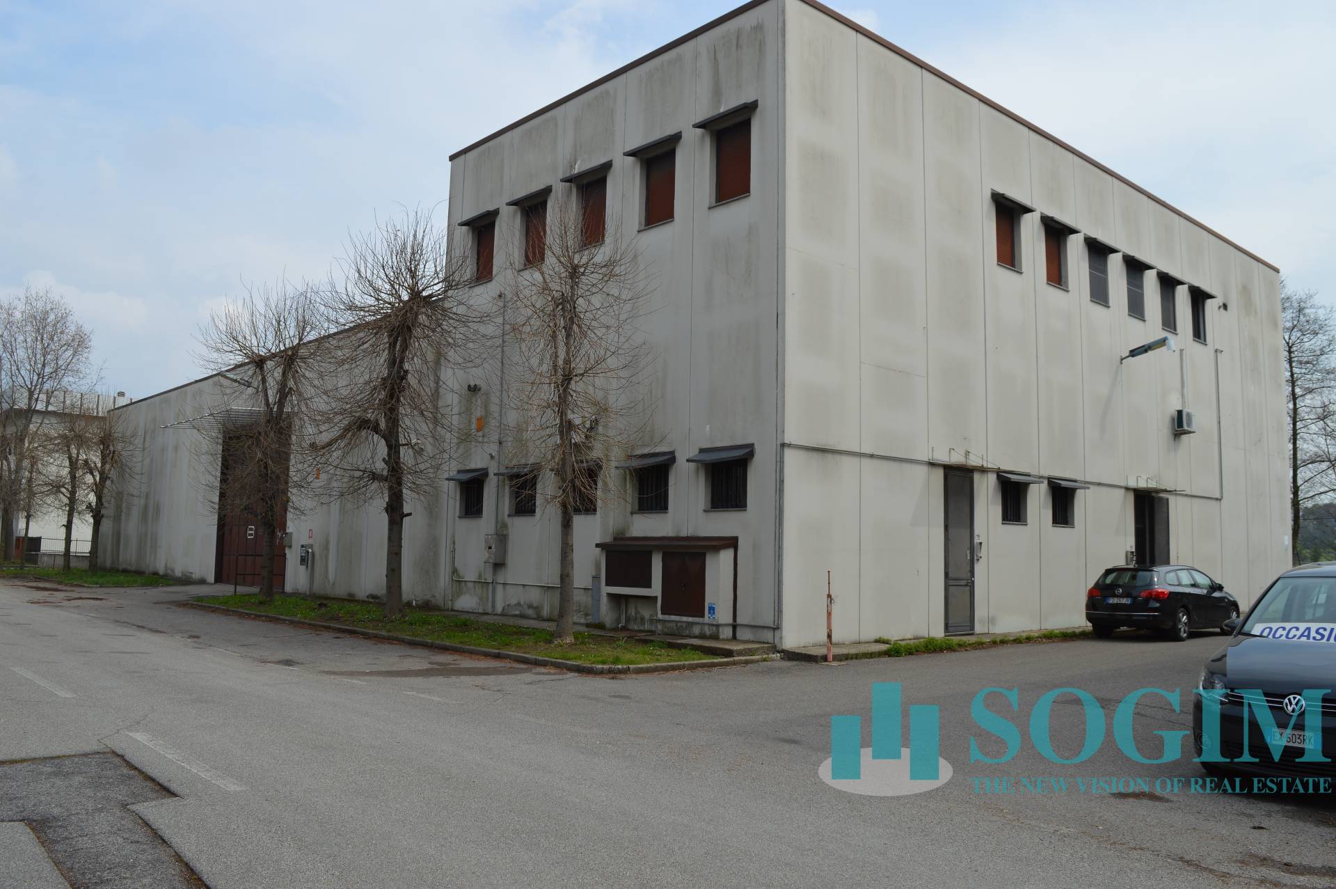 Capannone in vendita a Olgiate Comasco