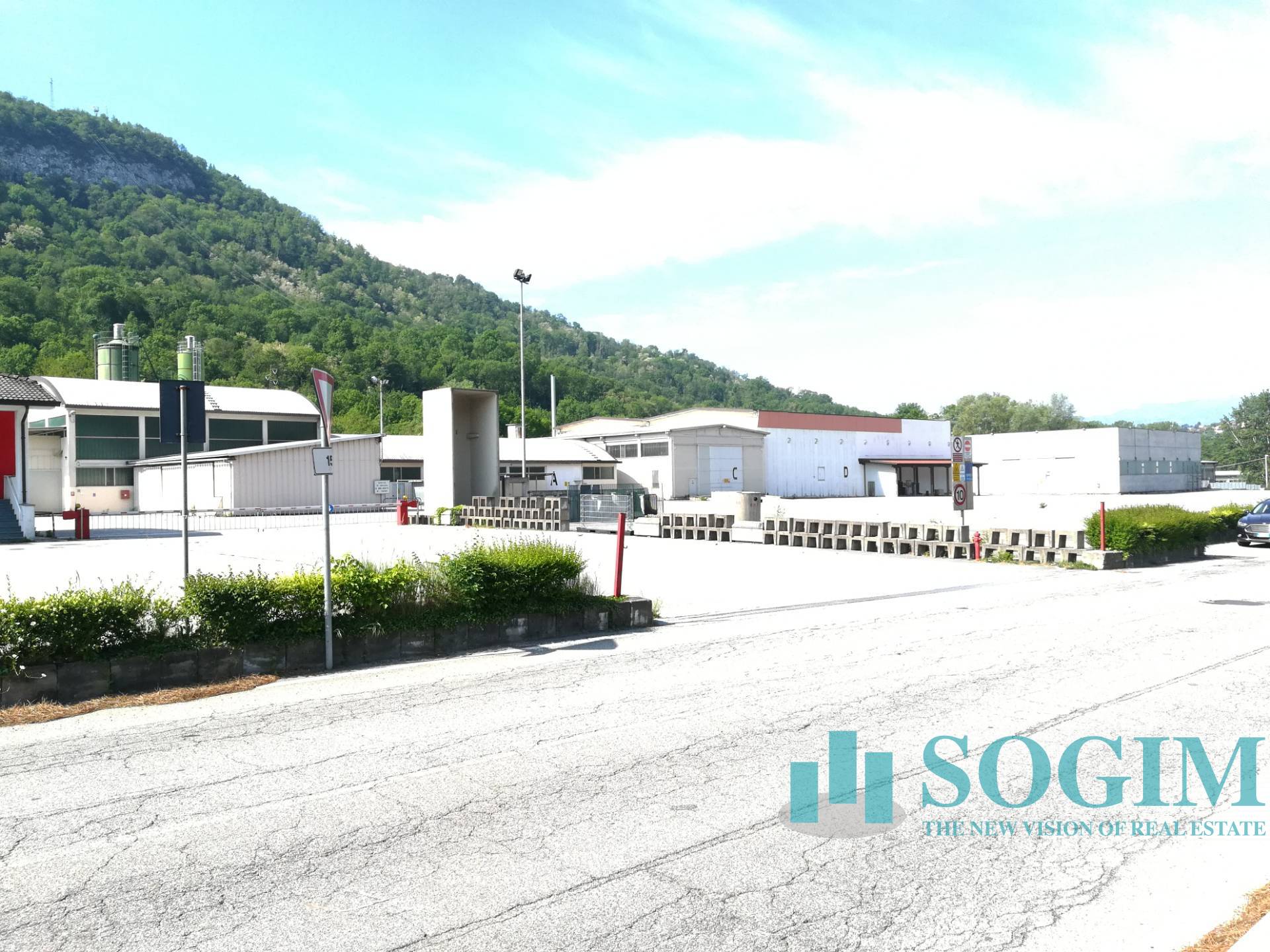 Capannone in vendita a Cittiglio