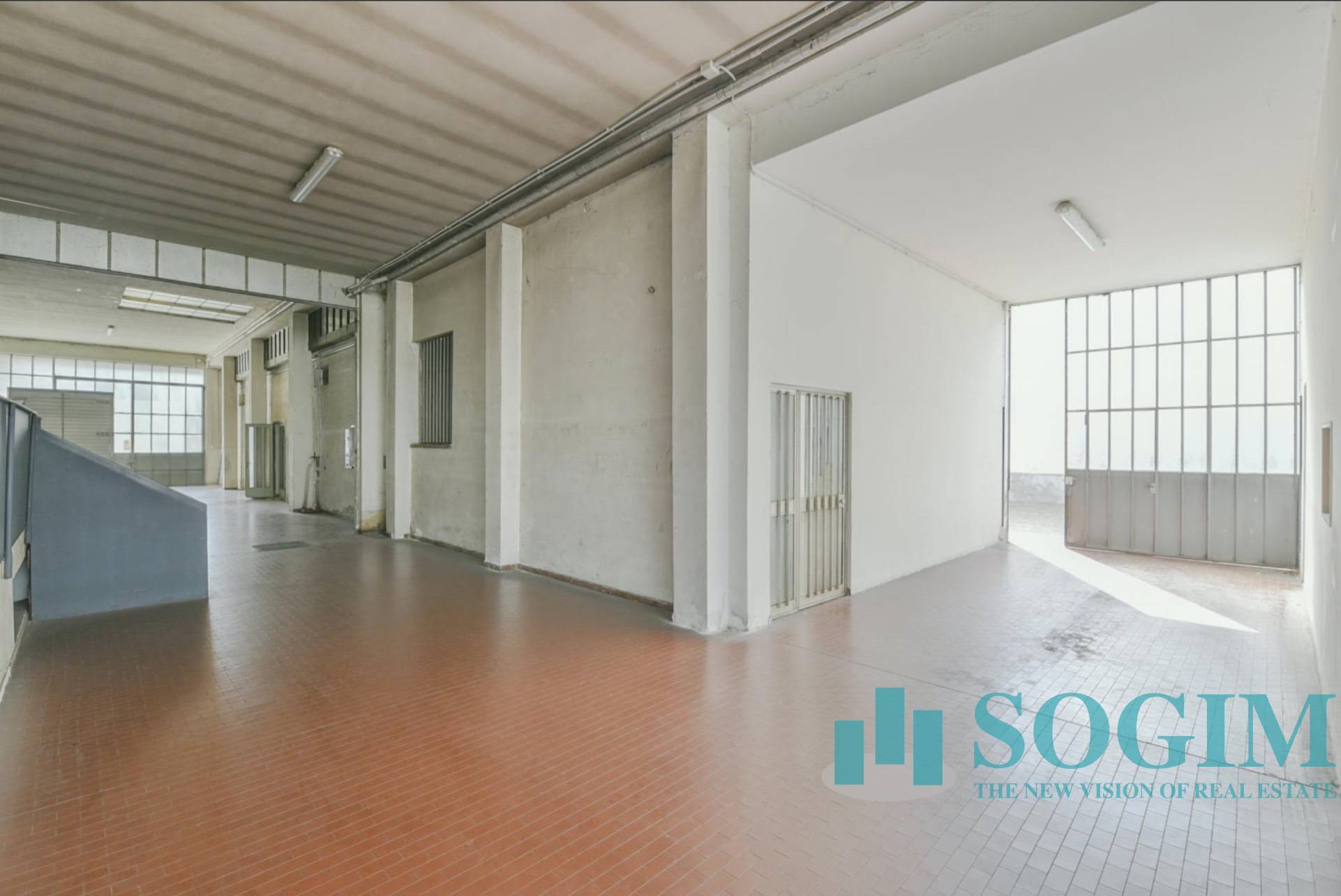 Capannone in vendita a Cant