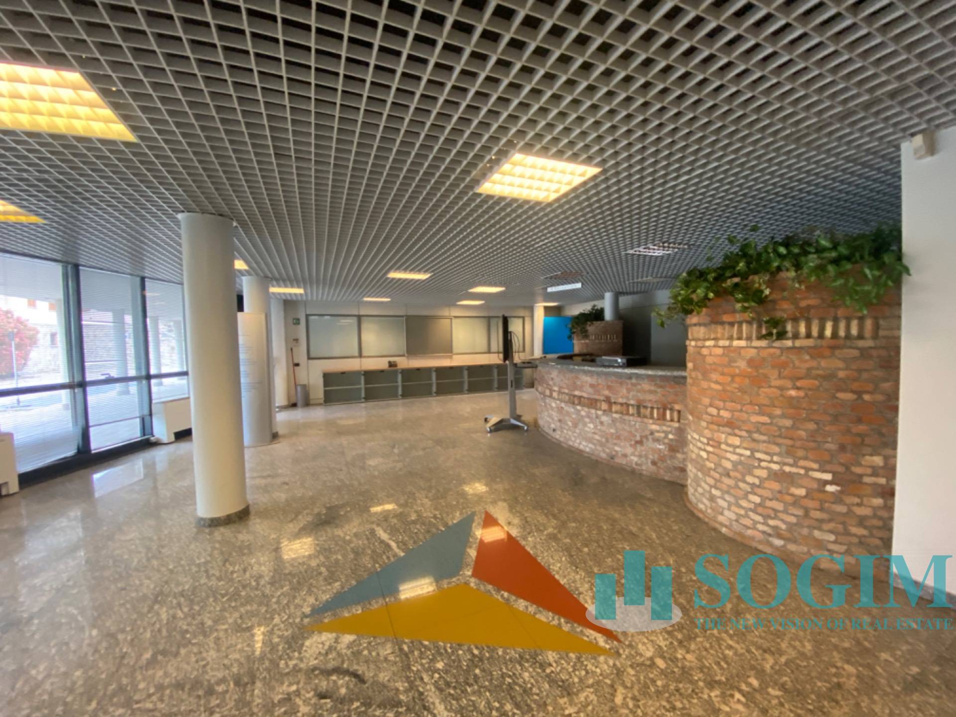 Ufficio in affitto a Cant