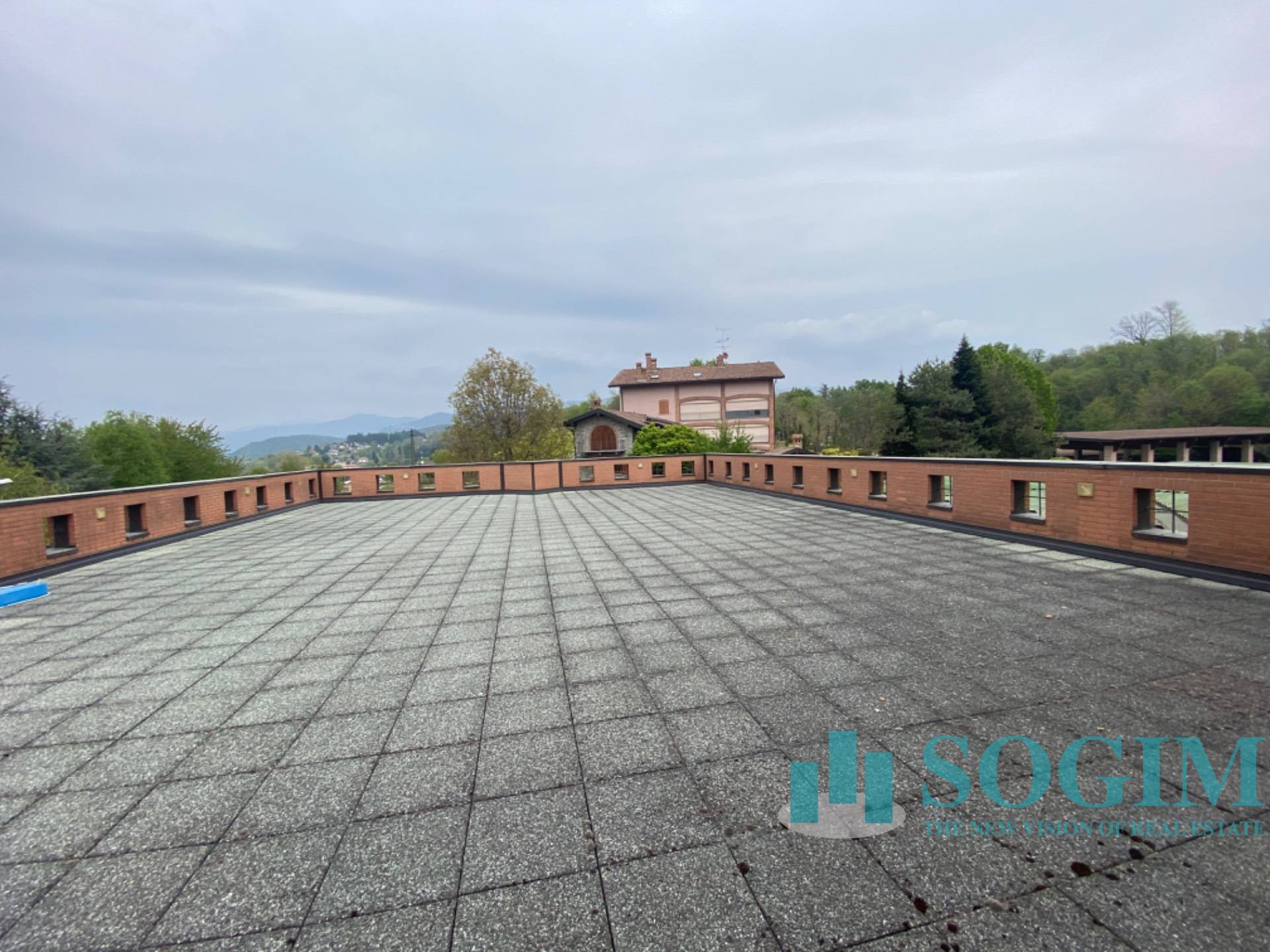 Ufficio in affitto a Cant