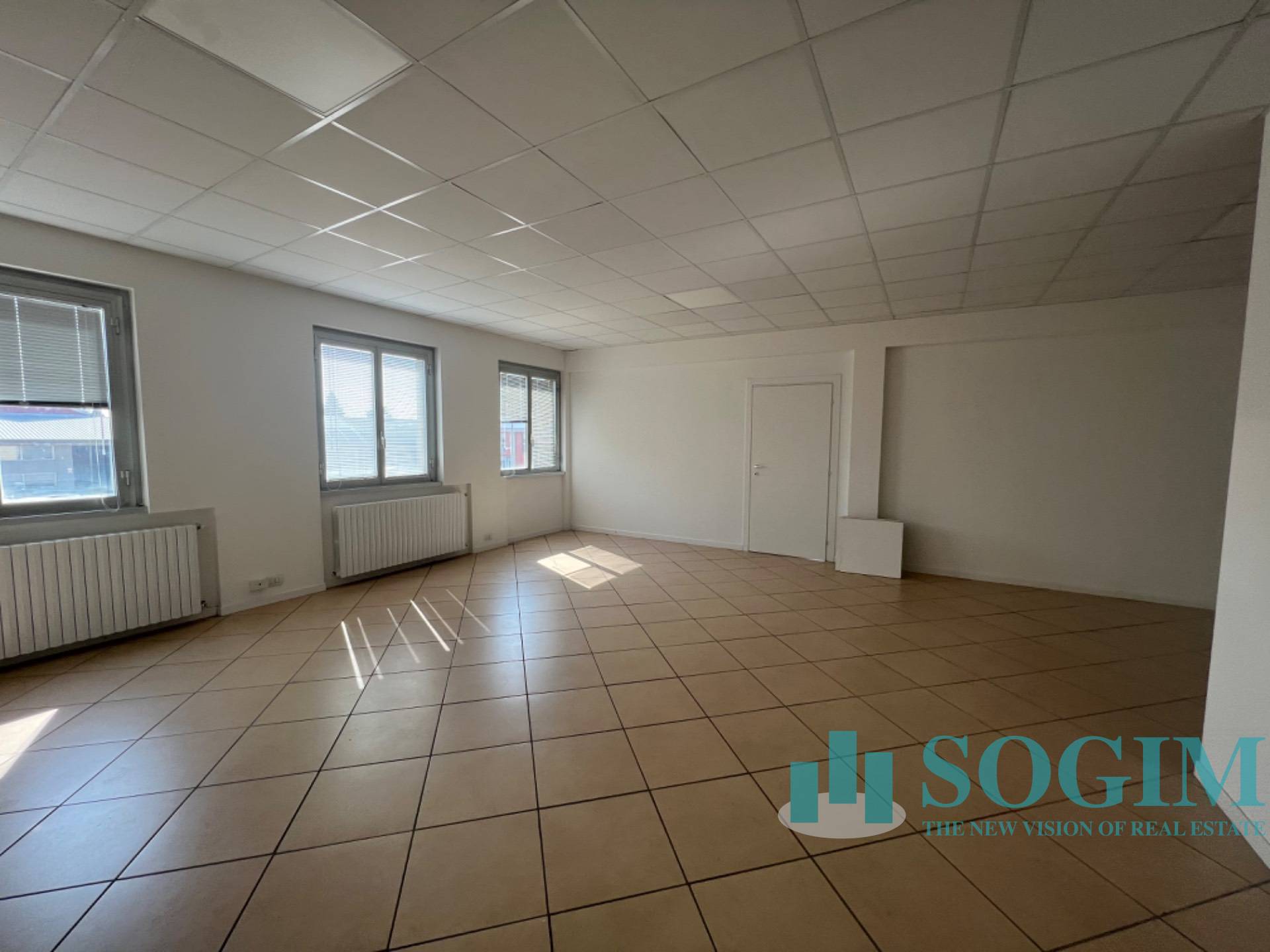 Ufficio in affitto a Bregnano