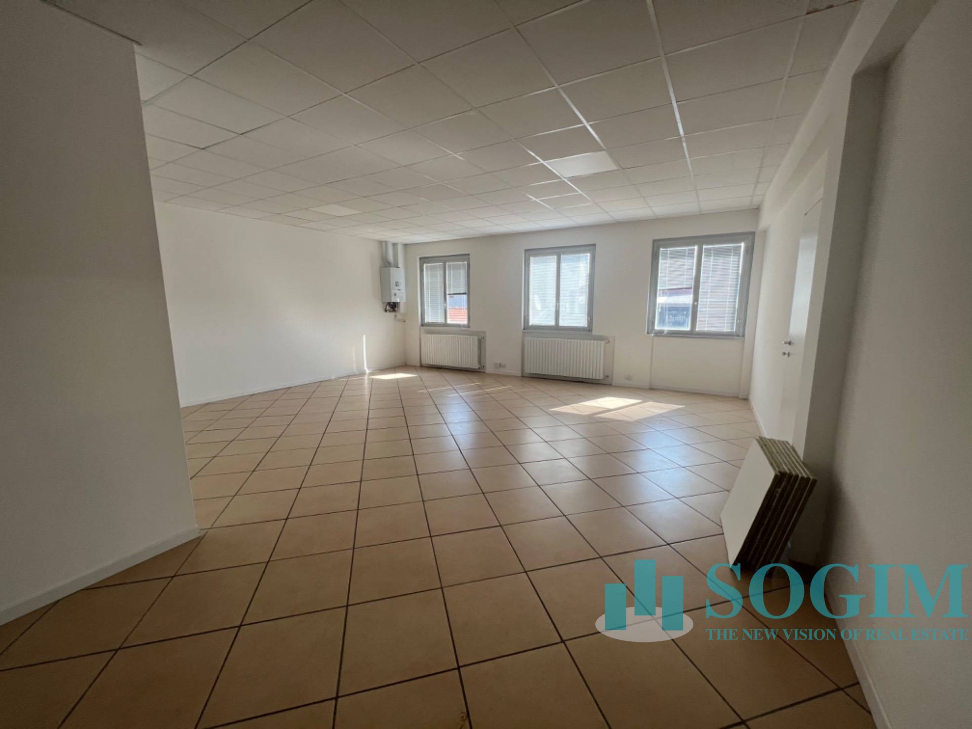 Ufficio in affitto a Bregnano