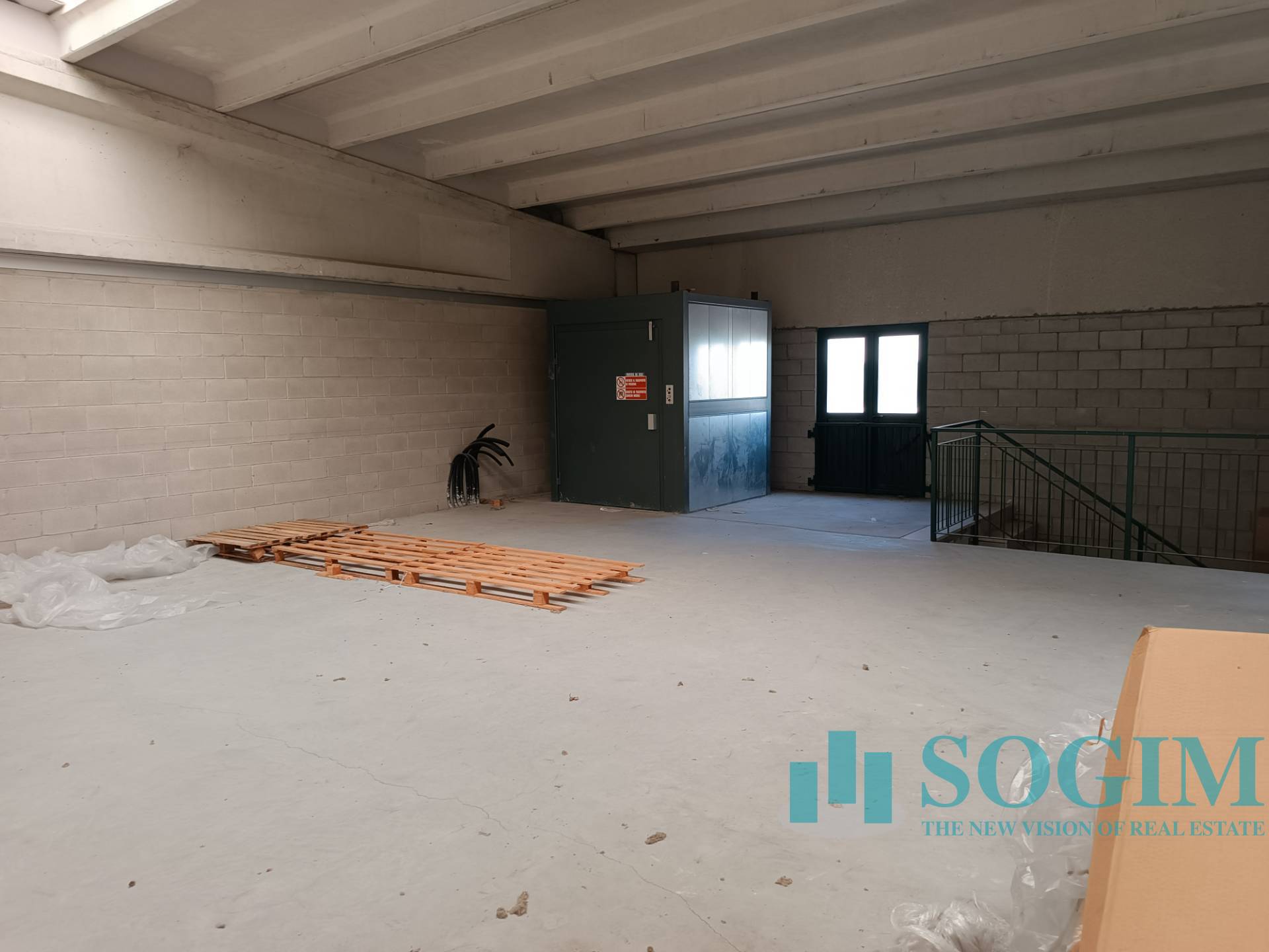 Deposito/Magazzino in vendita a Lurago Marinone