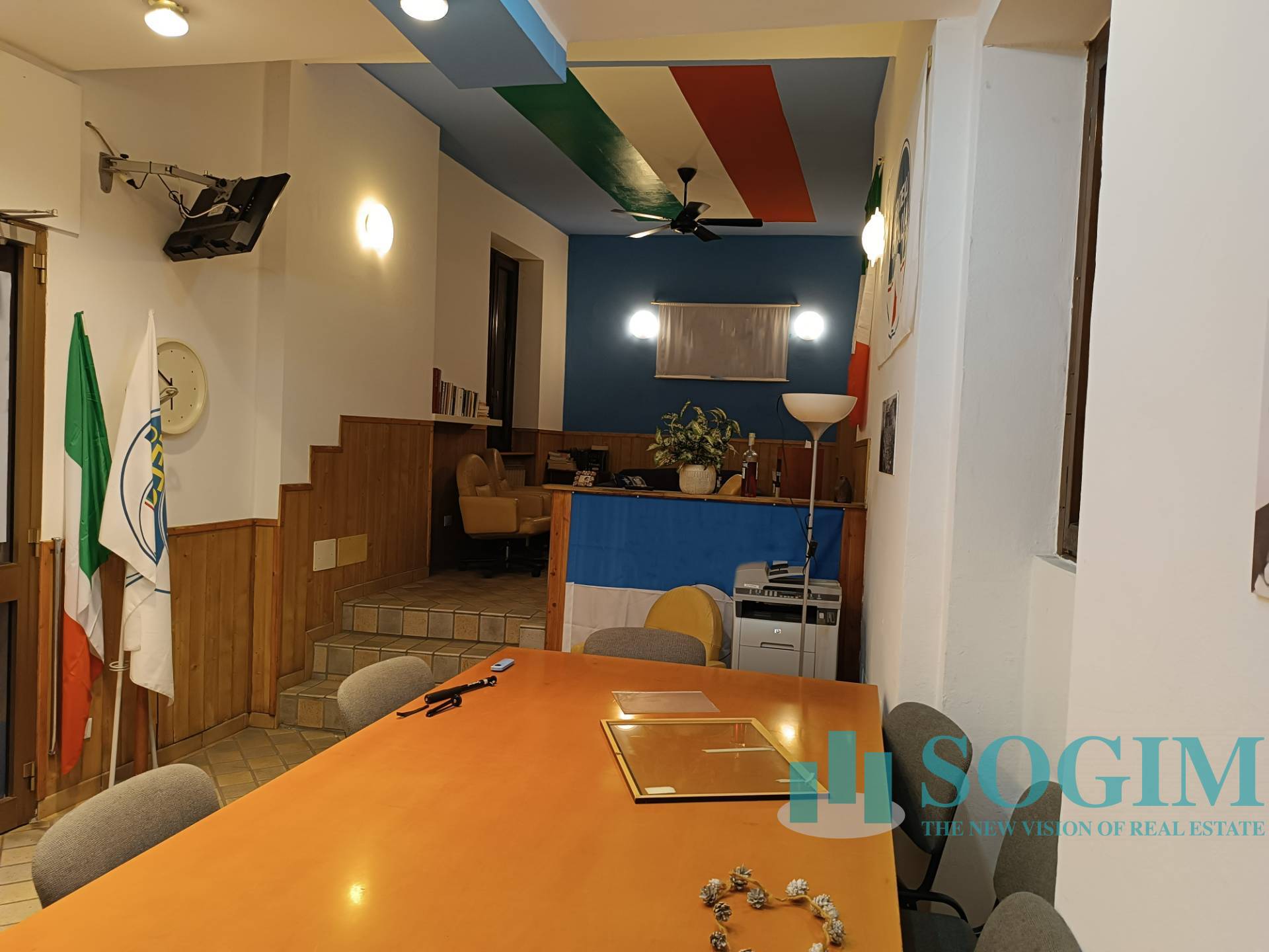 Negozio in vendita a Cadorago