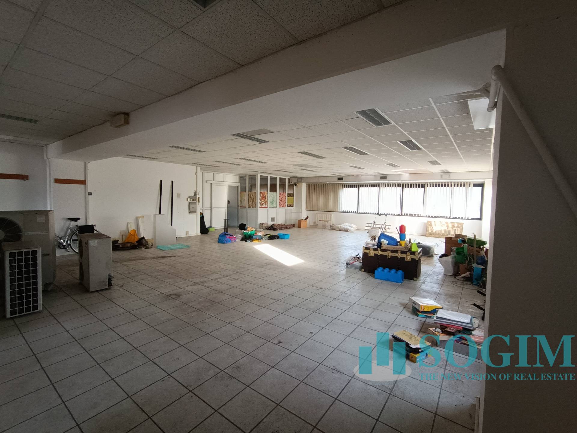 Immobile commerciale in vendita a Villa Guardia