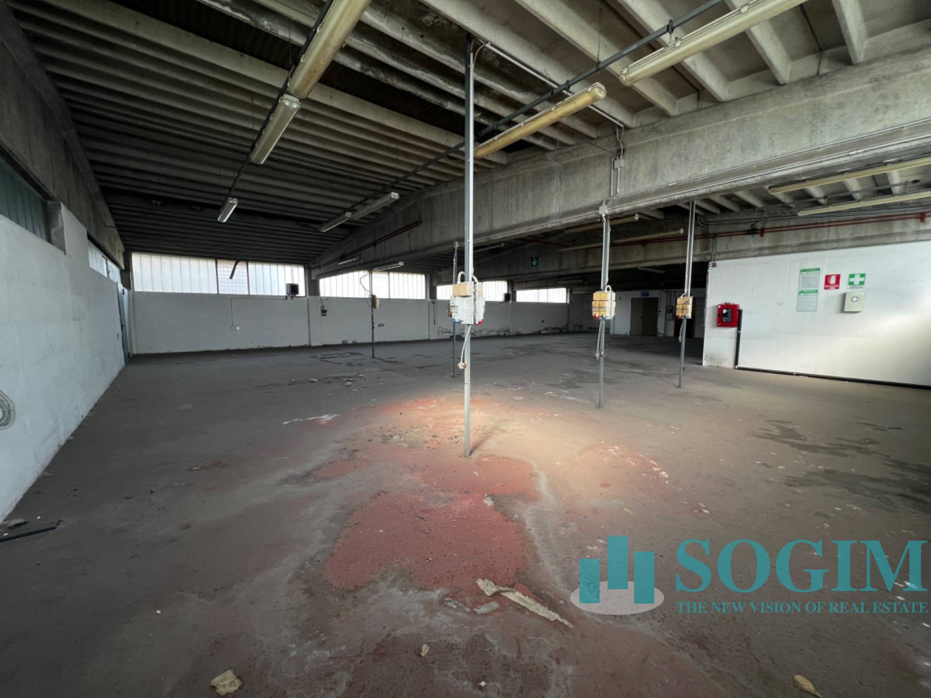 Capannone in affitto a Vertemate con Minoprio