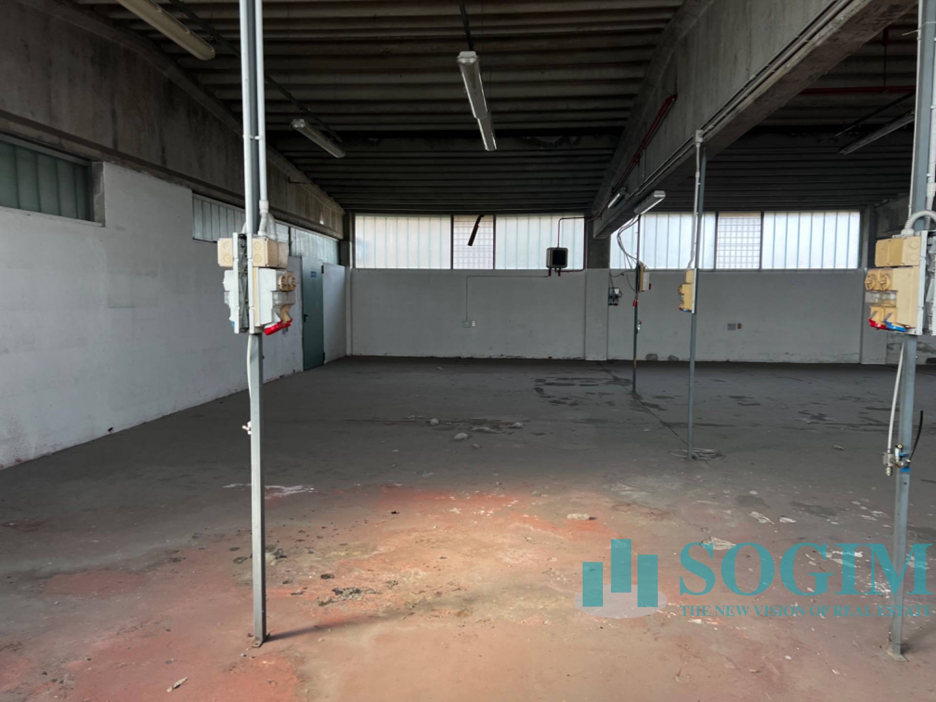 Capannone in affitto a Vertemate con Minoprio