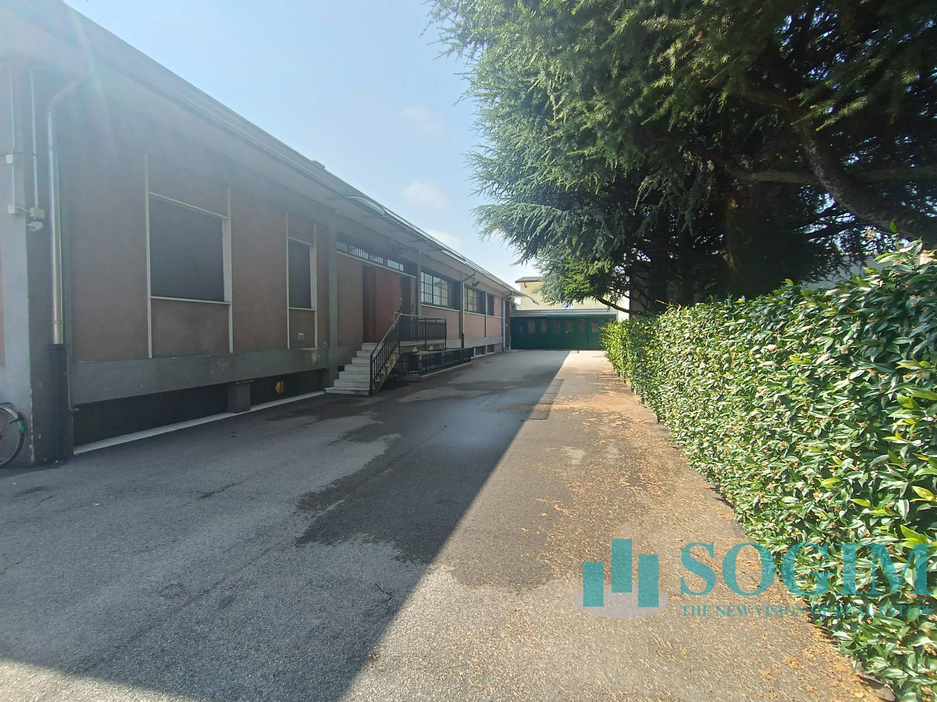 Capannone in vendita a Rovellasca