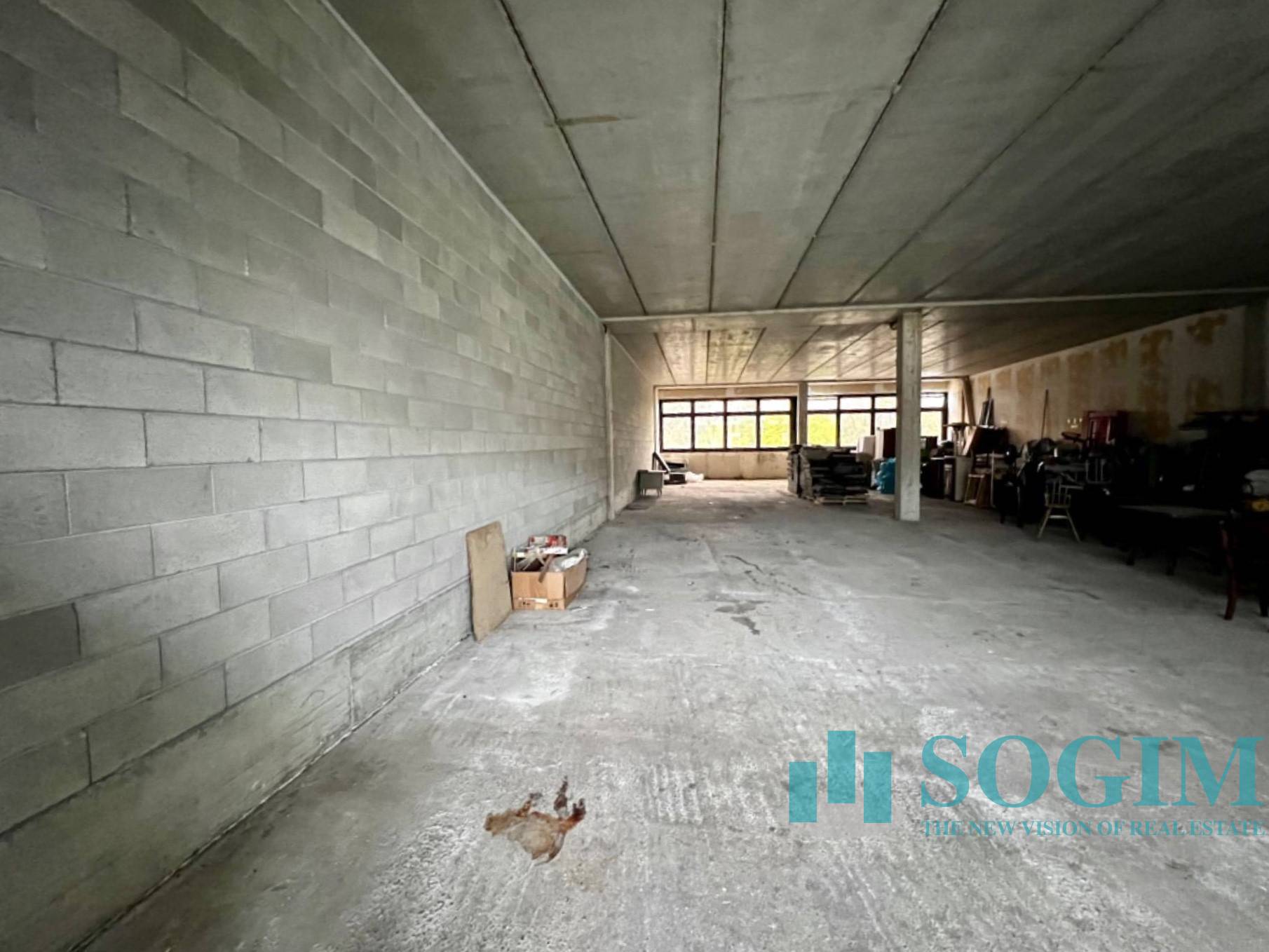 Deposito/Magazzino in vendita a Senna Comasco