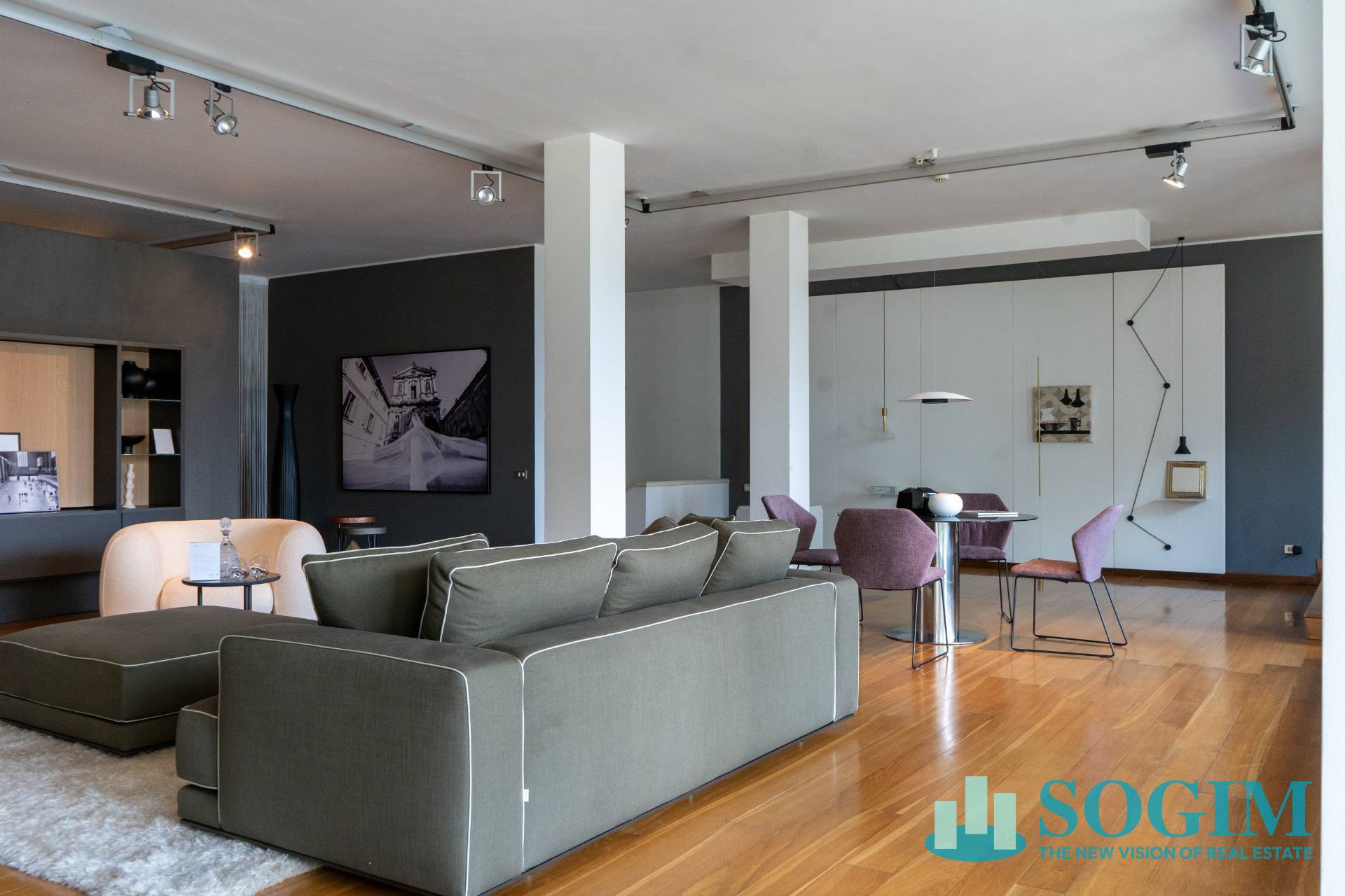 Immobile commerciale in affitto a Alzate Brianza