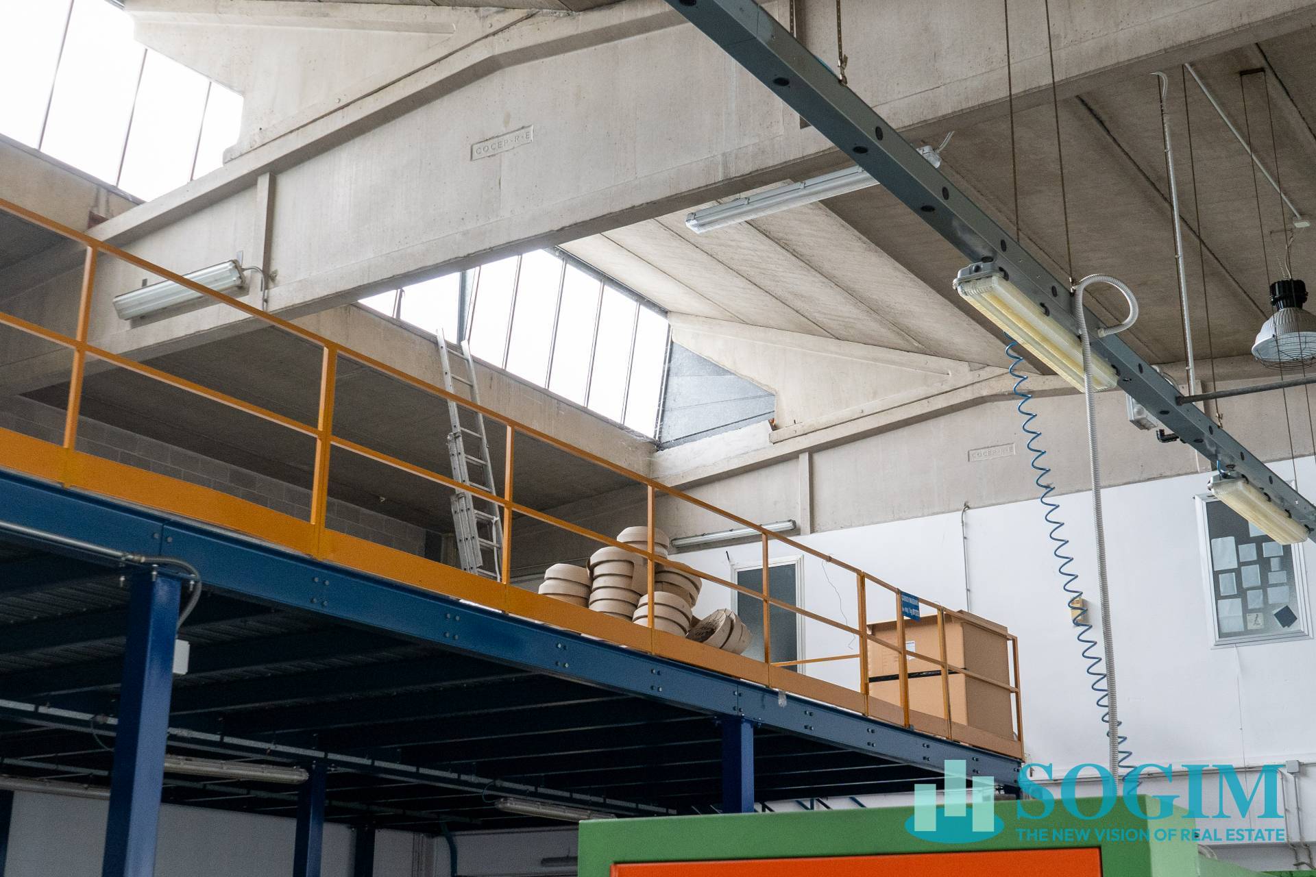 Capannone in vendita a Mozzate