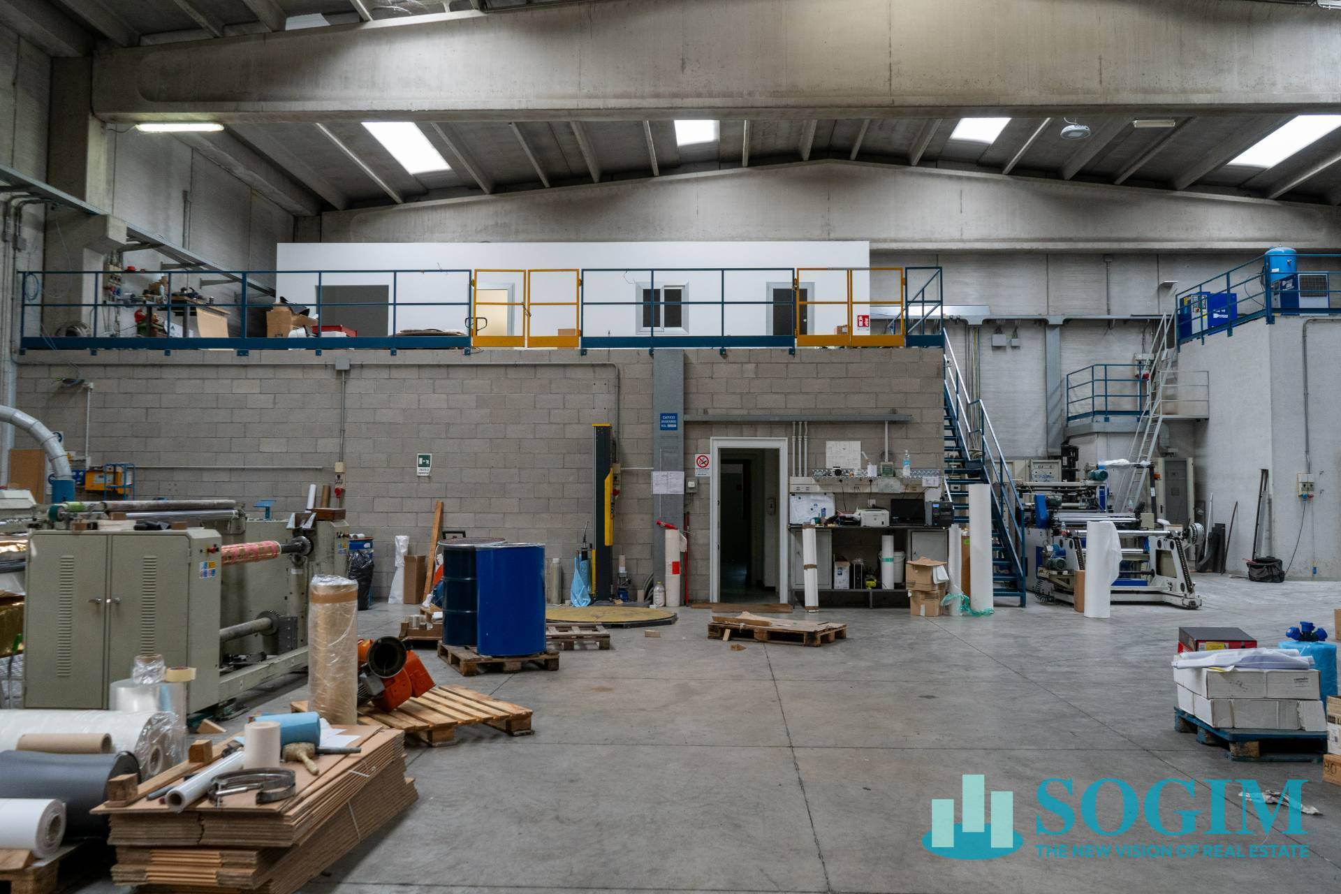 Capannone in vendita a Mozzate