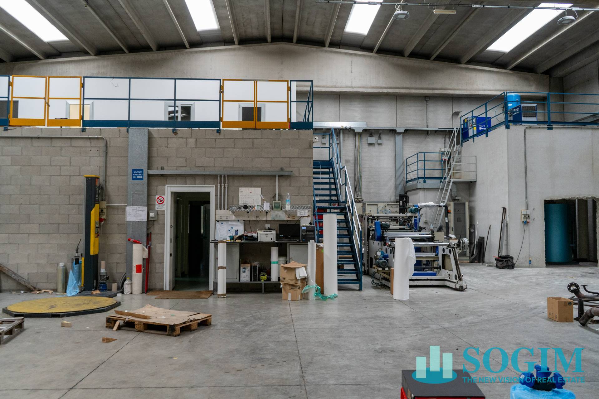 Capannone in vendita a Mozzate