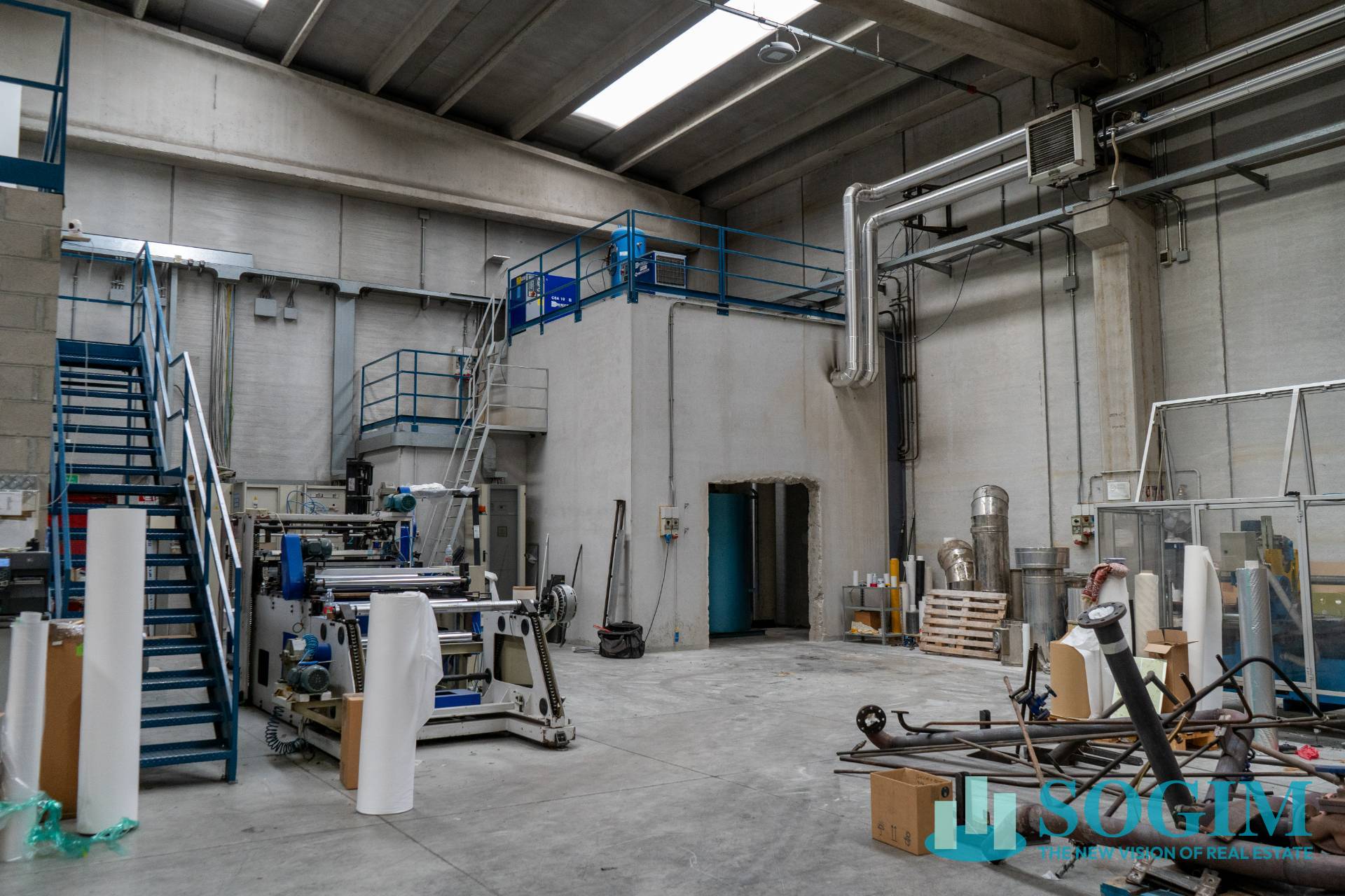 Capannone in vendita a Mozzate