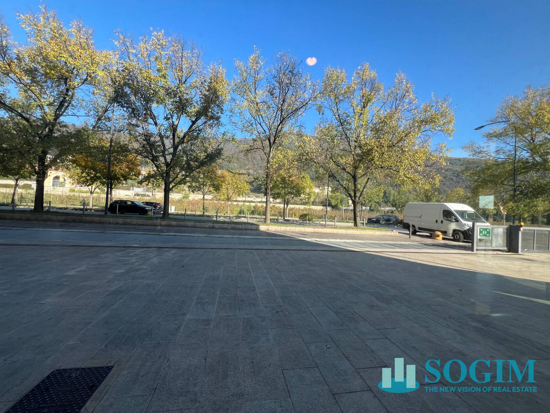 Immobile commerciale in affitto a Brescia