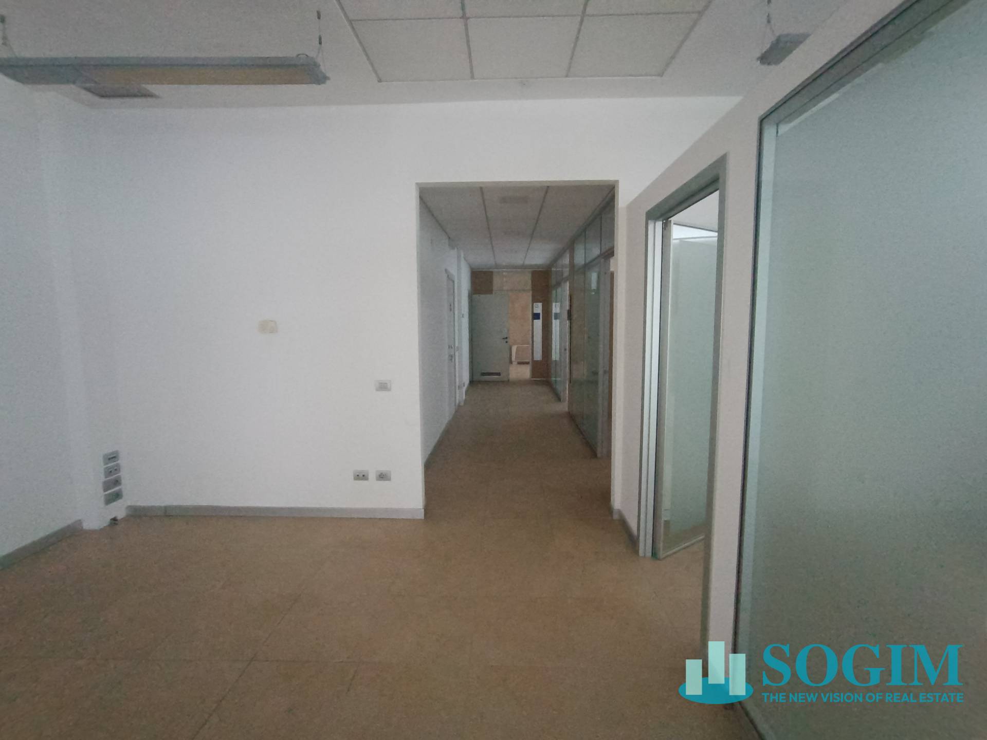 Immobile commerciale in affitto a Lurate Caccivio