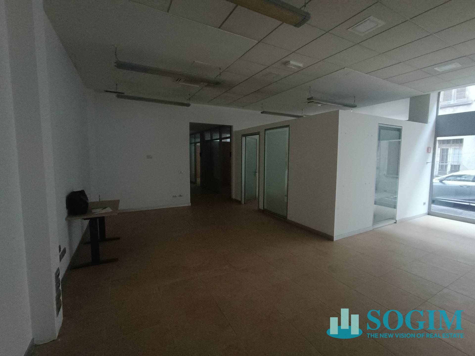 Immobile commerciale in affitto a Lurate Caccivio