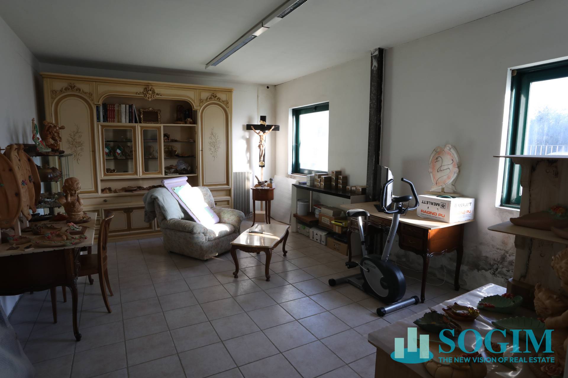 Capannone in vendita a Brenna