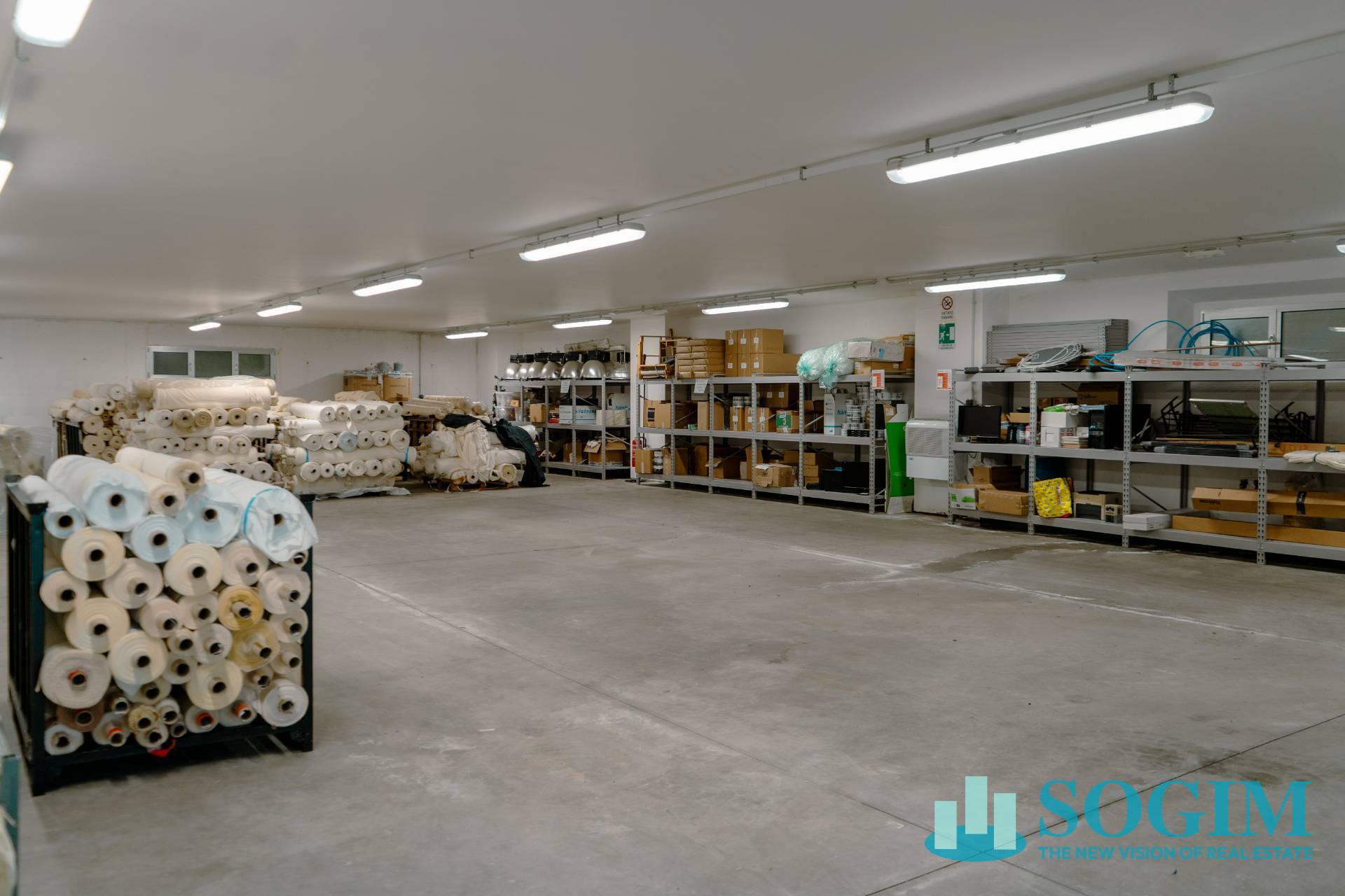 Capannone in vendita a Bulgarograsso