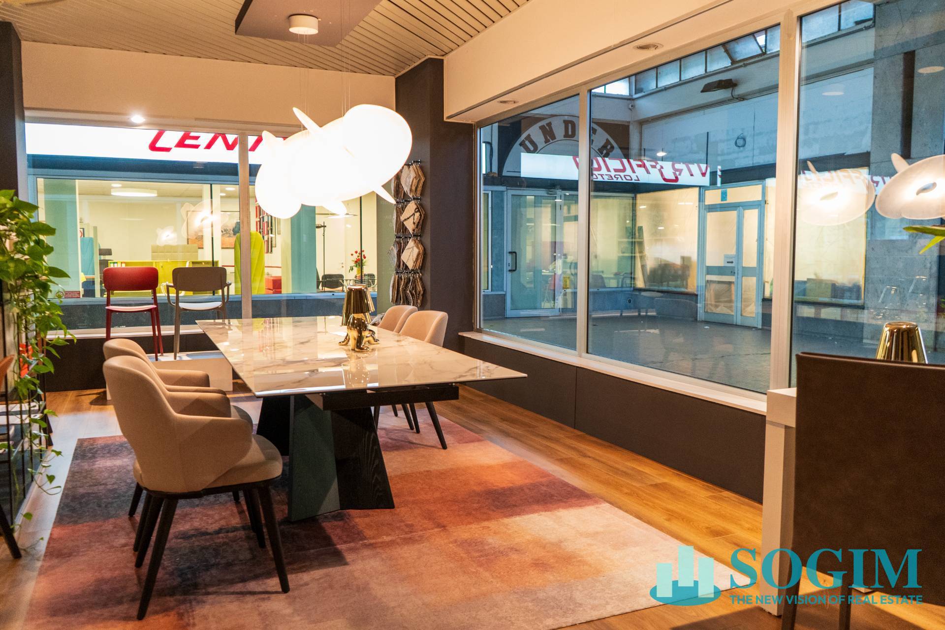 Negozio in vendita a Como, Borghi