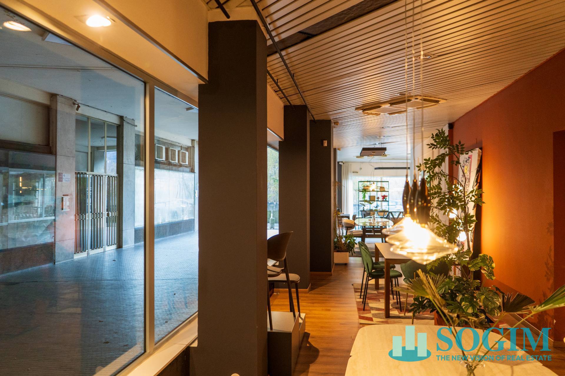 Negozio in vendita a Como, Borghi