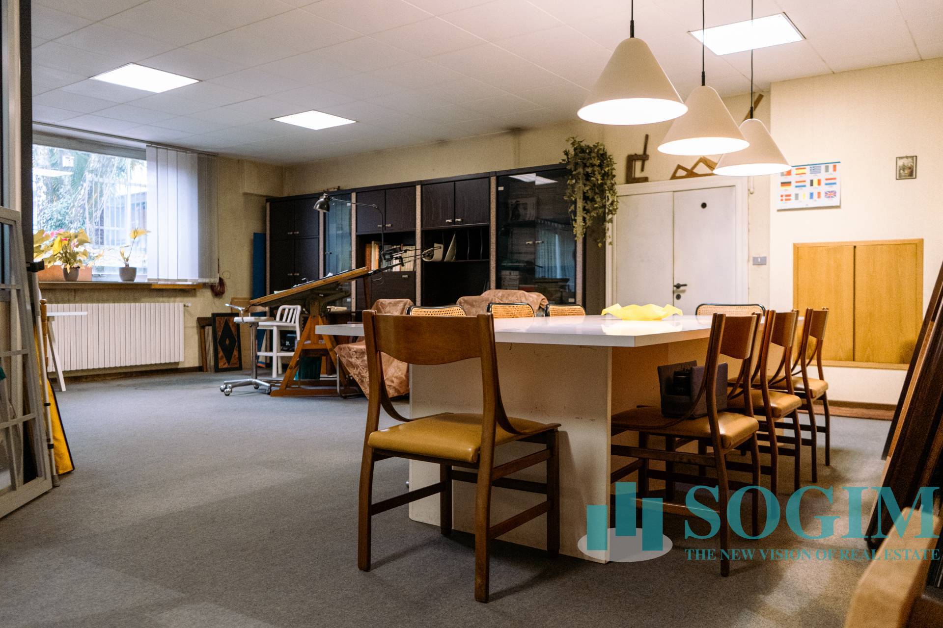 Capannone + Palazzina Uffici in vendita a Cant