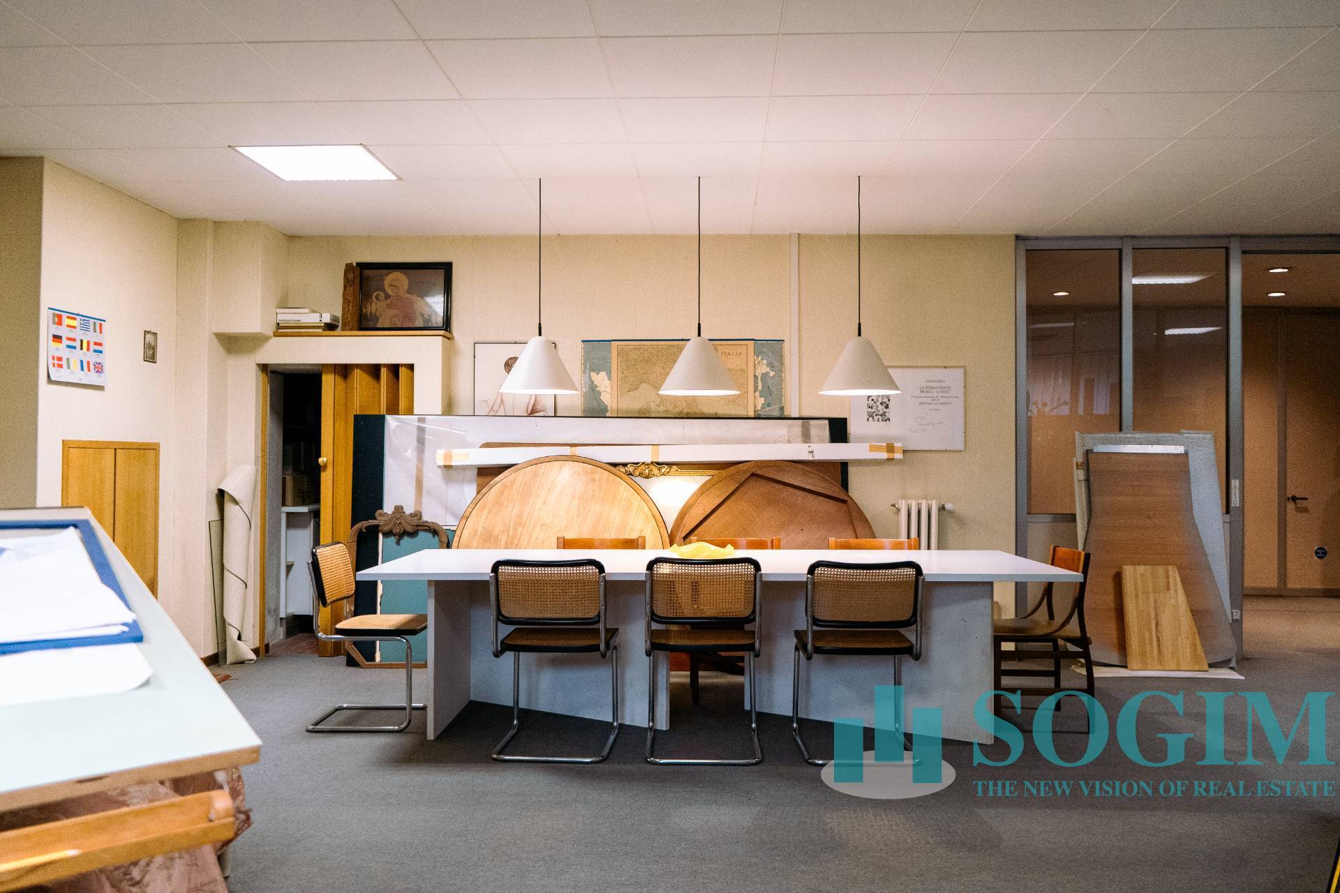 Capannone + Palazzina Uffici in vendita a Cant