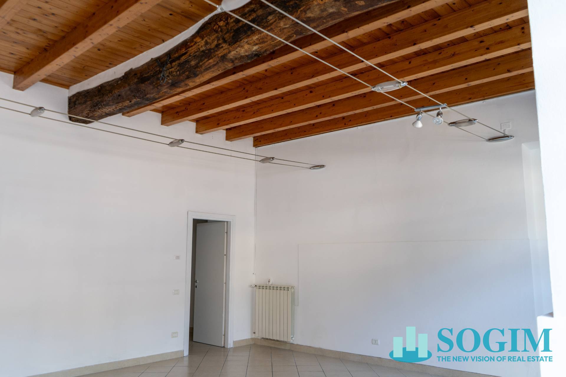 Negozio in vendita a Como