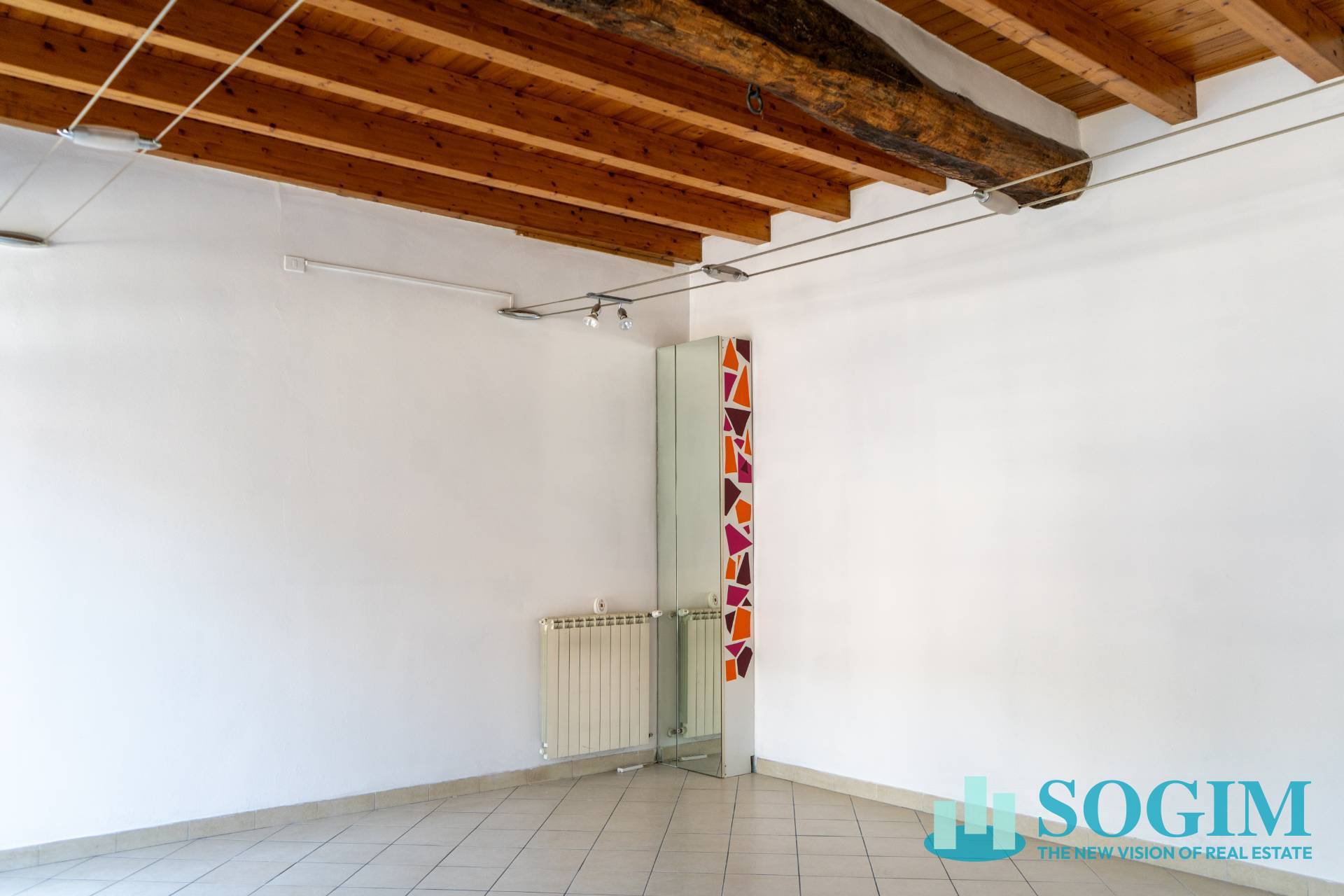 Negozio in vendita a Como