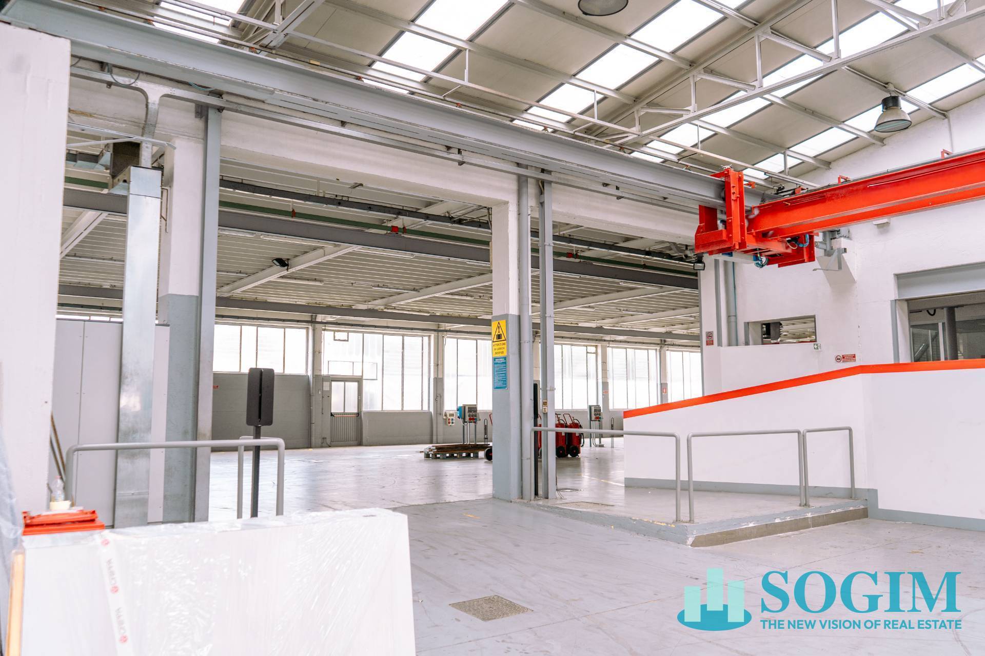 Capannone in affitto a Arosio