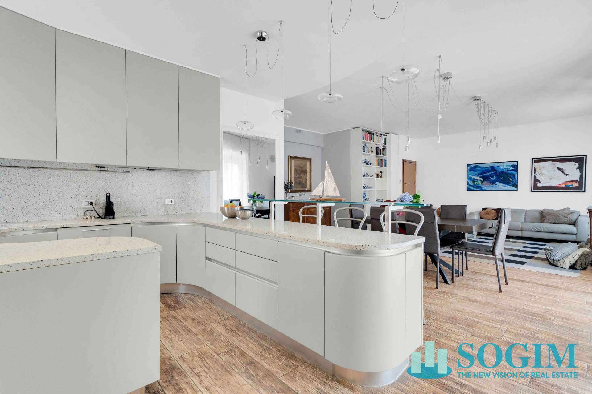 Appartamento in vendita a Como, Centro