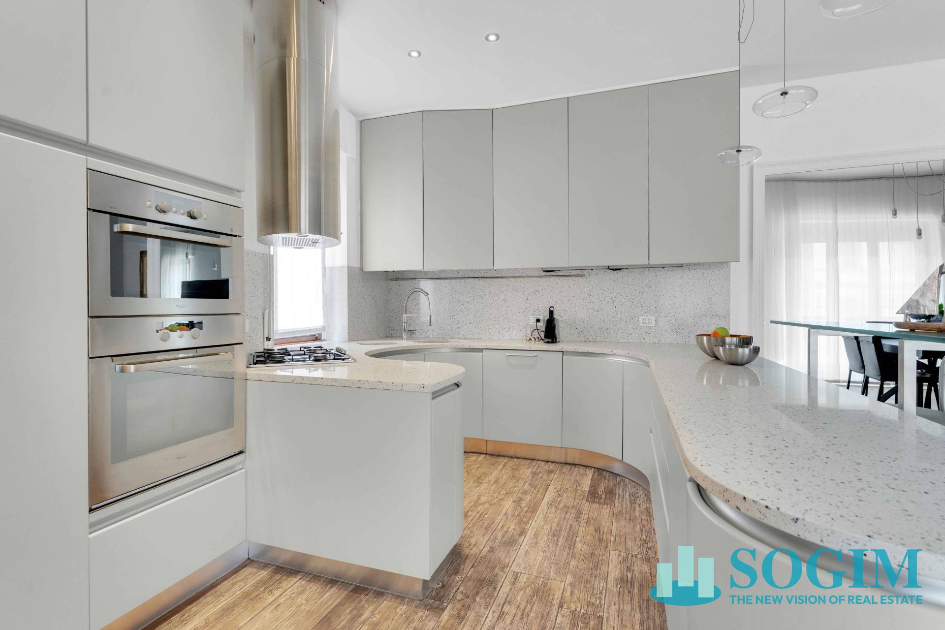 Appartamento in vendita a Como, Centro