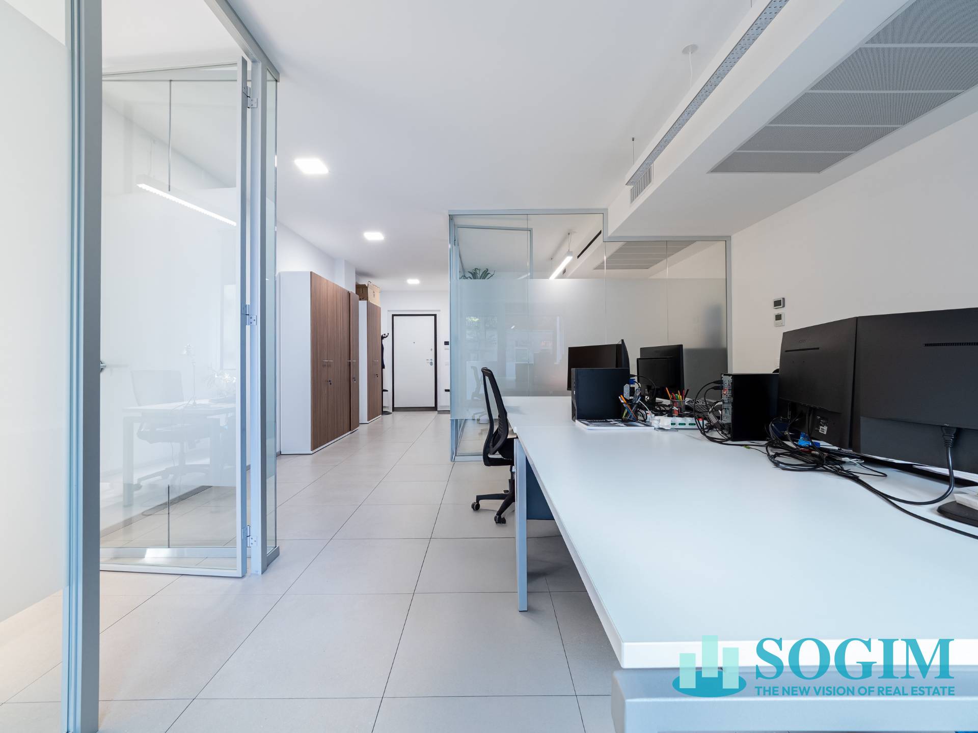 Negozio in affitto a Mariano Comense