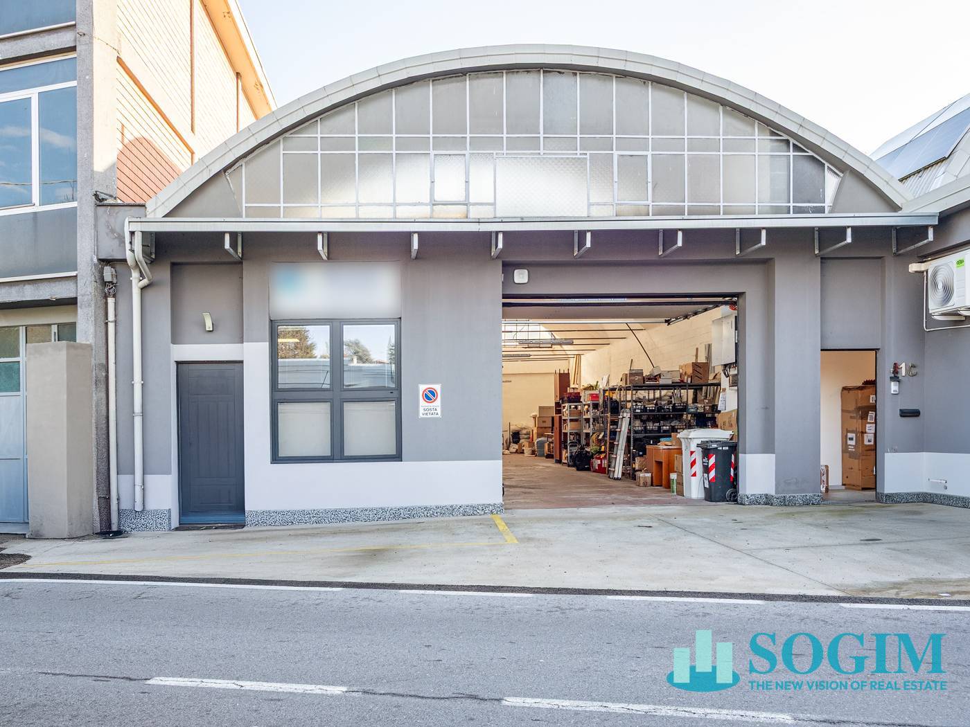 Capannone in affitto a Inverigo