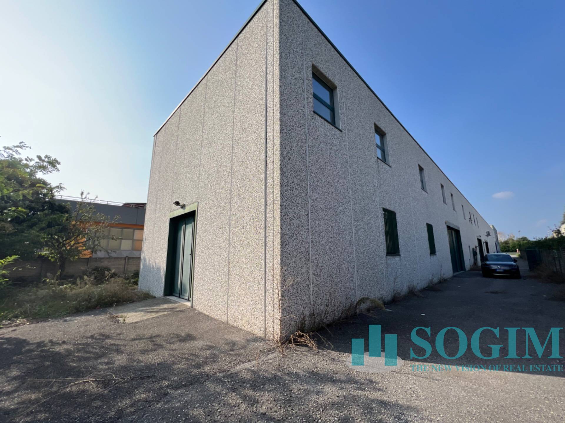 Capannone in affitto a Mariano Comense