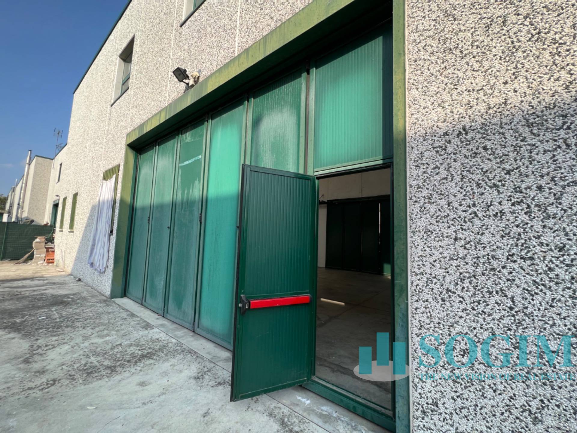 Capannone in affitto a Mariano Comense