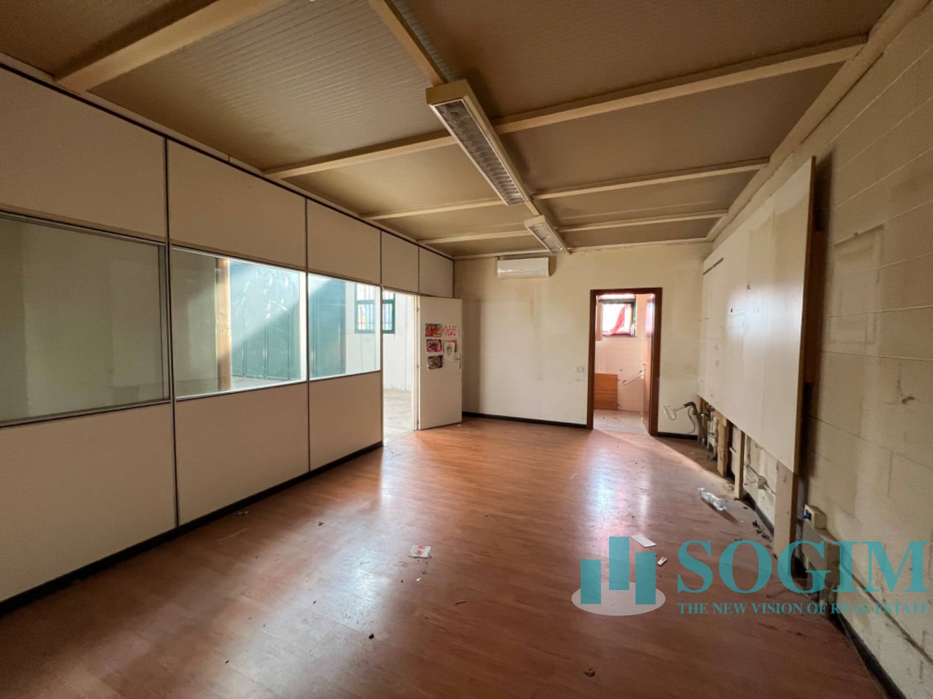 Capannone in affitto a Mariano Comense