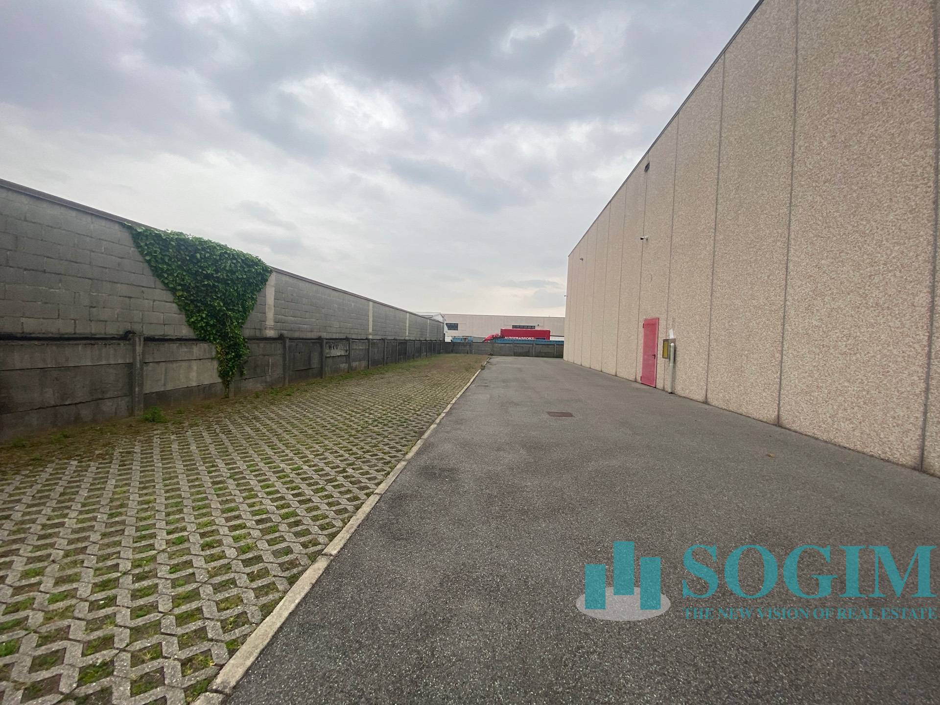 Capannone in vendita a Giussano, Paina