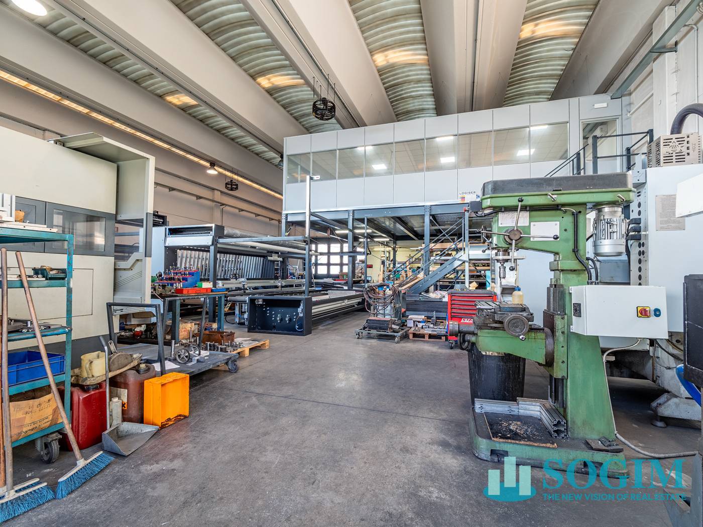 Capannone in vendita a Fino Mornasco