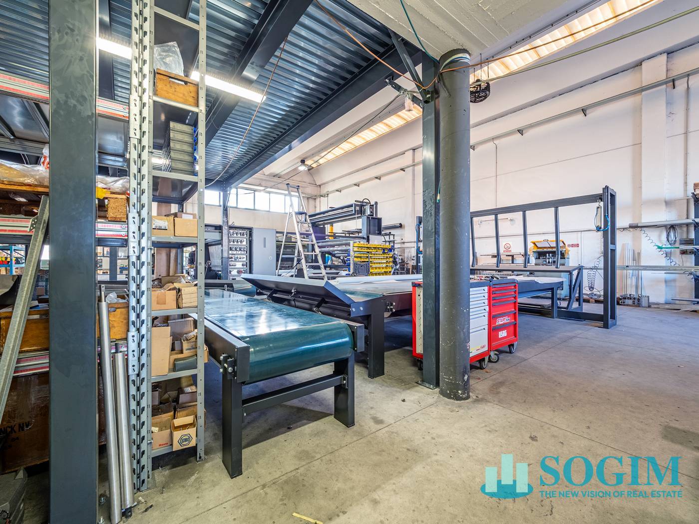 Capannone in vendita a Fino Mornasco