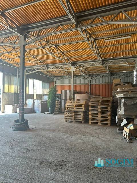 Capannone in affitto a Arosio