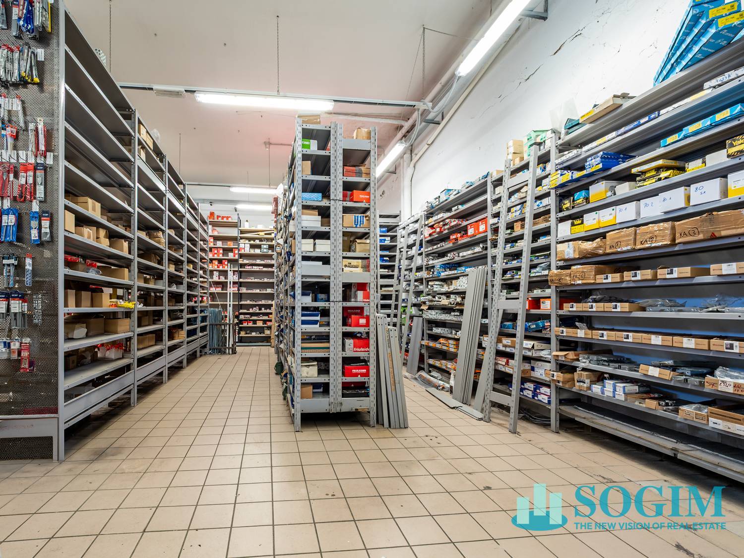 Immobile commerciale in vendita a Como