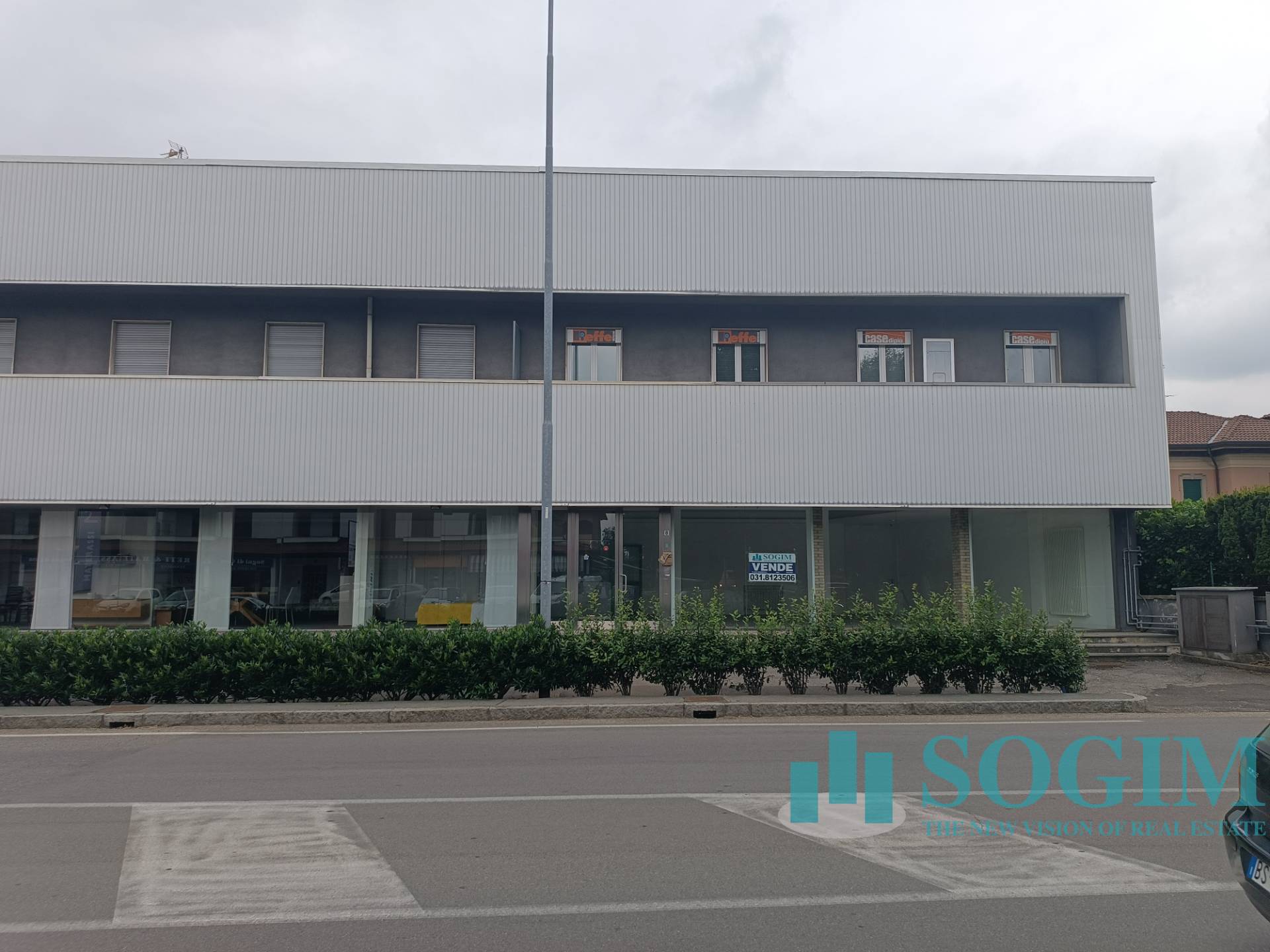 Immobile commerciale in vendita a Mozzate