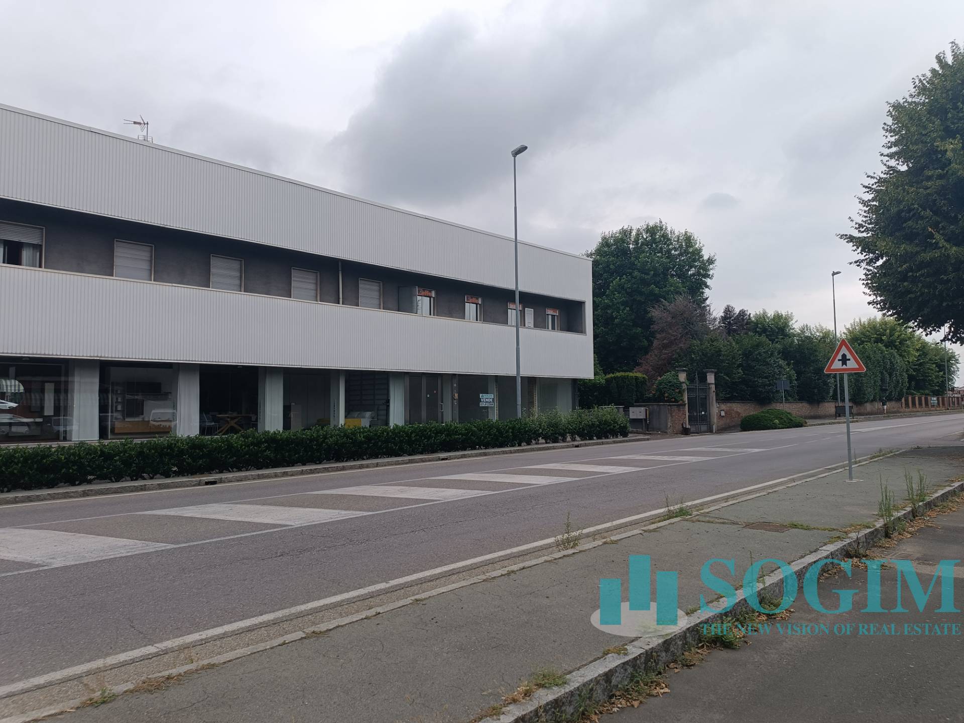 Immobile commerciale in vendita a Mozzate