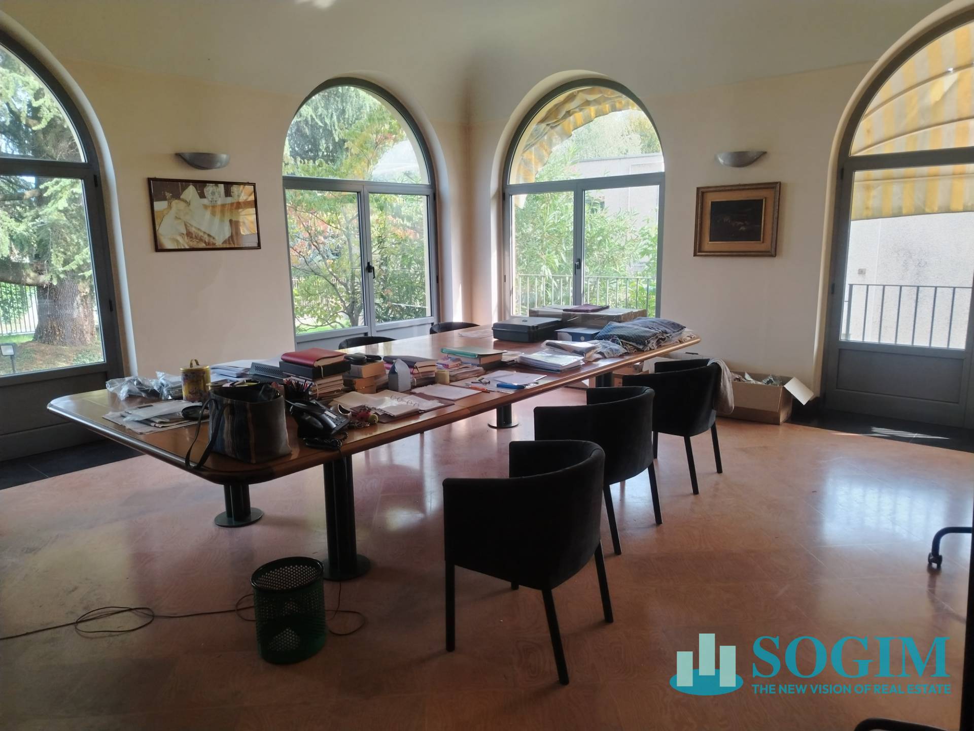 Capannone + Palazzina Uffici in vendita a Villa Guardia