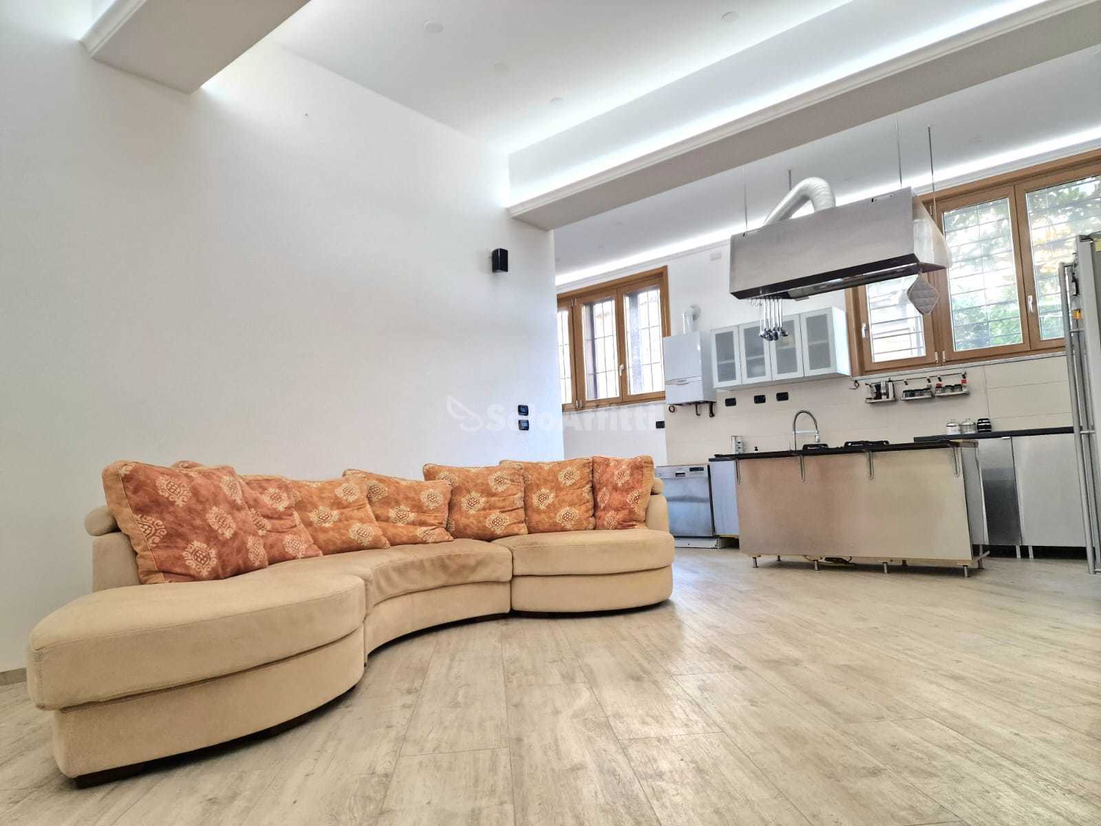 Loft in affitto in via enrico da monza 18, Monza