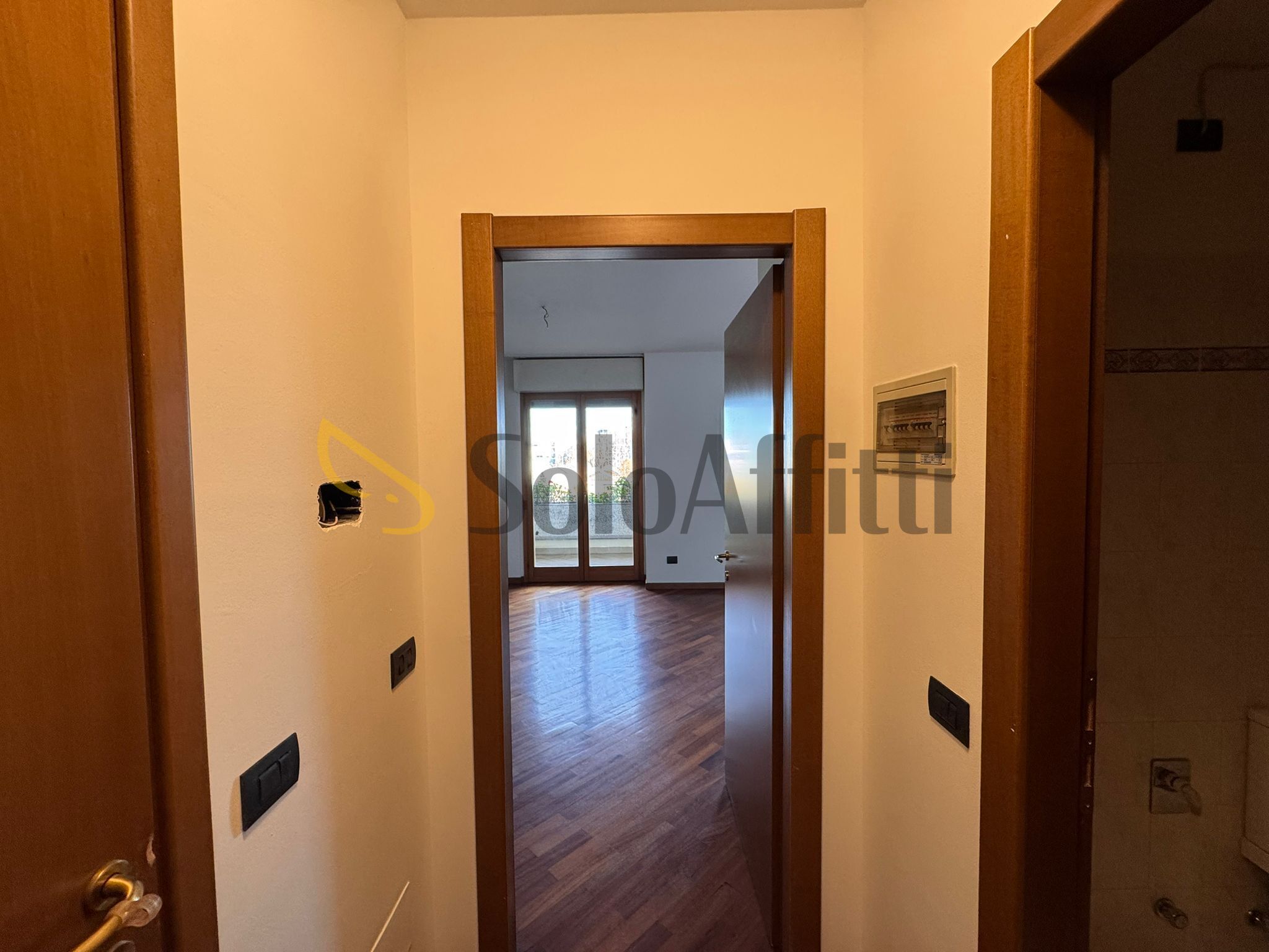 Monolocale ristrutturato in via pitagora 25, Monza