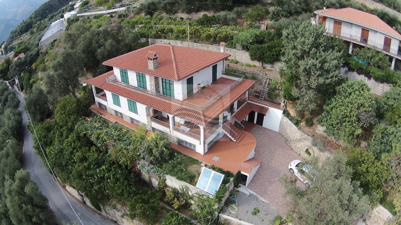 Villa vista mare a Ventimiglia