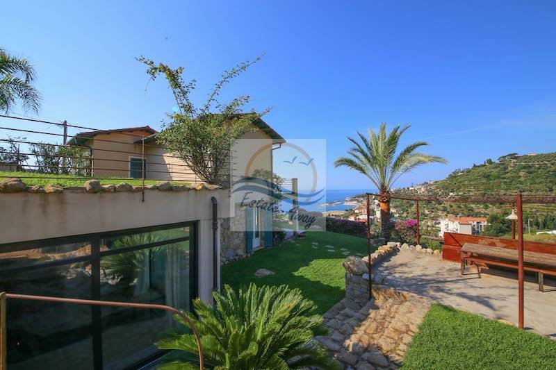 Villa vista mare a Bordighera